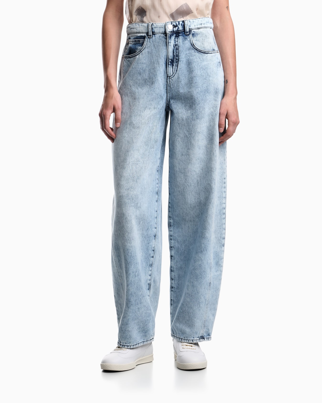 J3I relaxed-fit jeans in vintage look denim with eagle stencil Slide 2