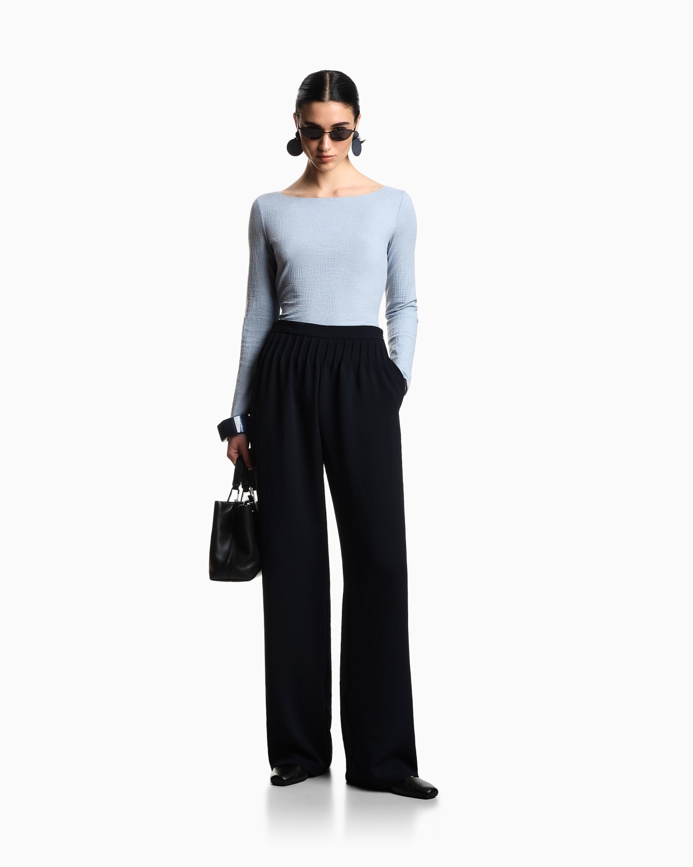 Long Sleeves T-Shirts Slide 1