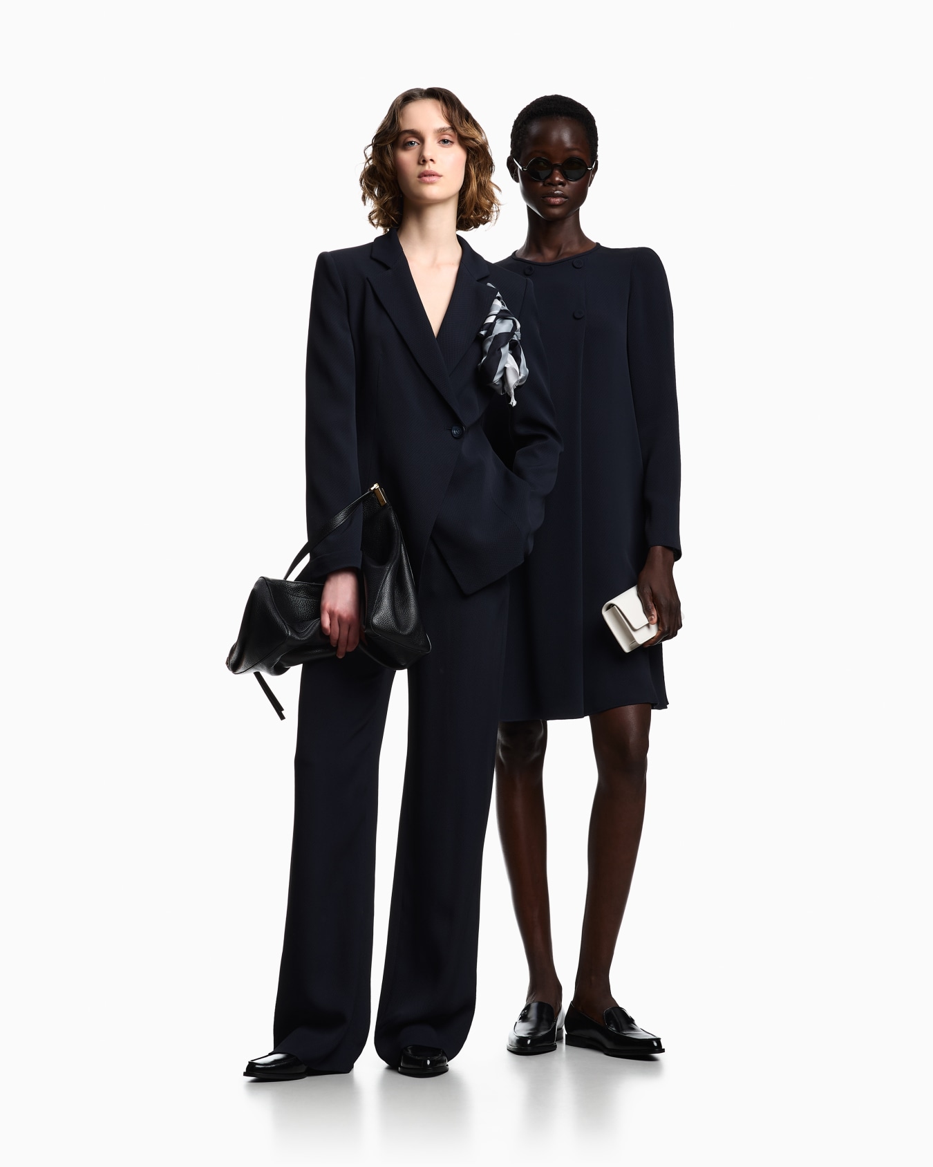 Icon trousers in fluid armure fabric Slide 2