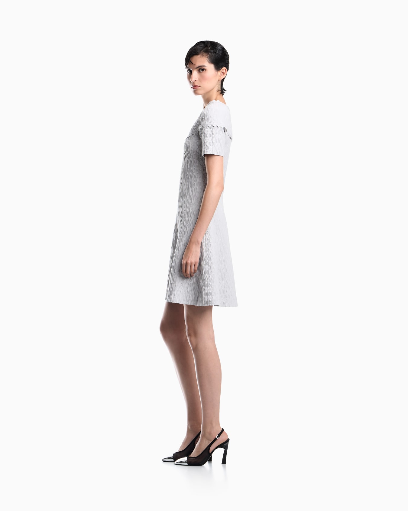 Viscose dress with kimono sleeves and scalloped edges Slide 6