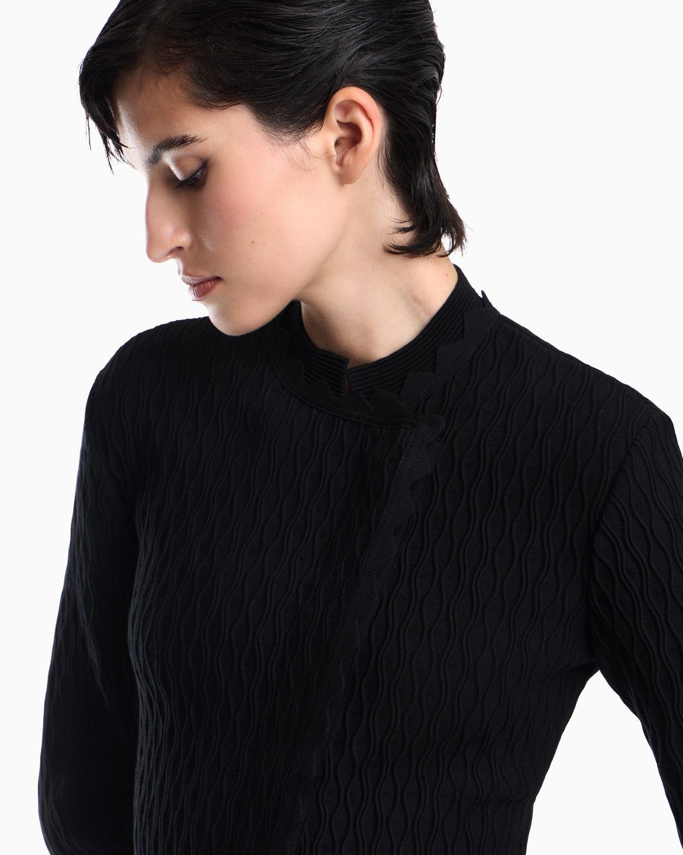 Double ottoman blazer with wavy texture and scalloped edges Slide 6