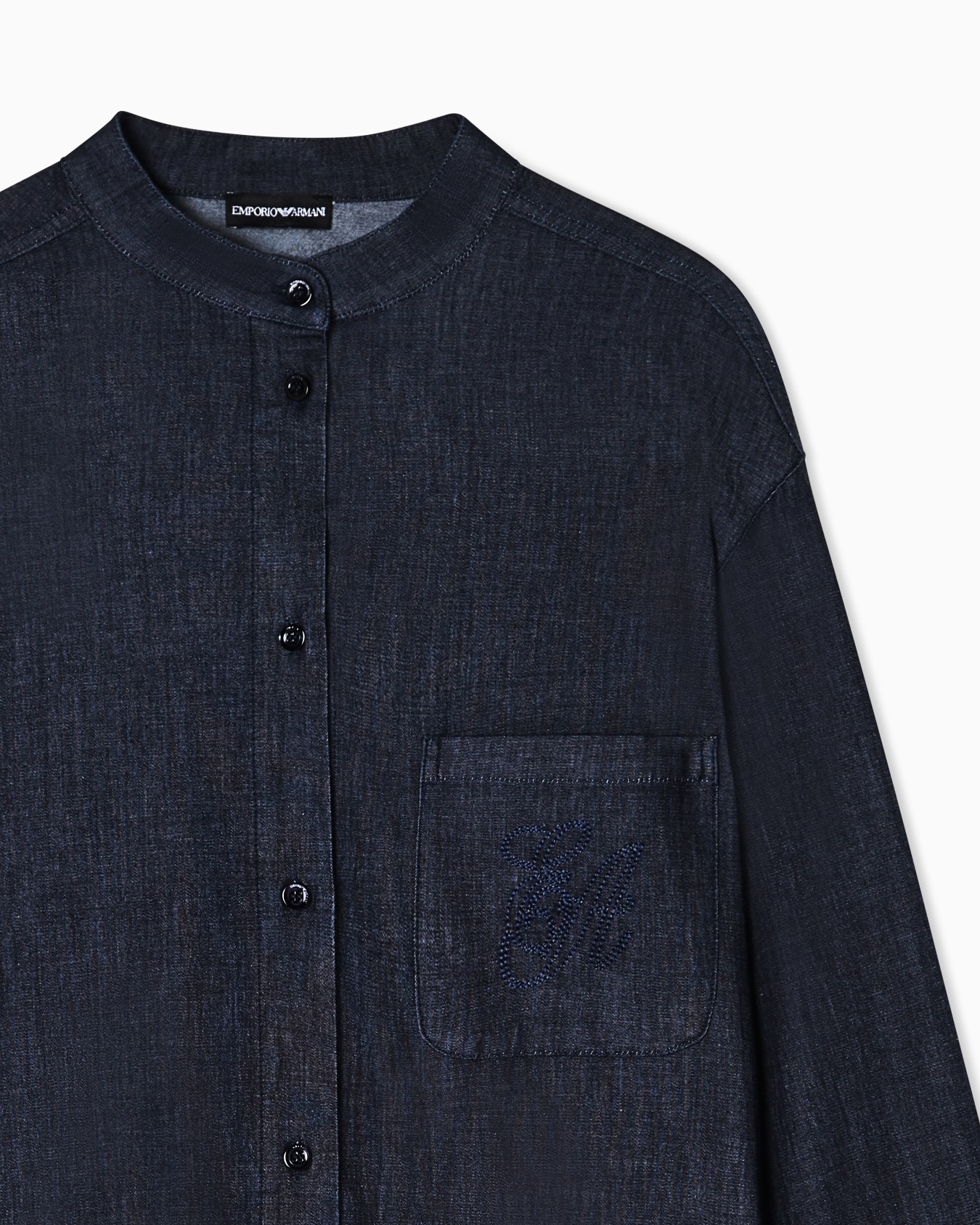 Guru collar shirt in lightweight denim with pocket embroidery Slide 4