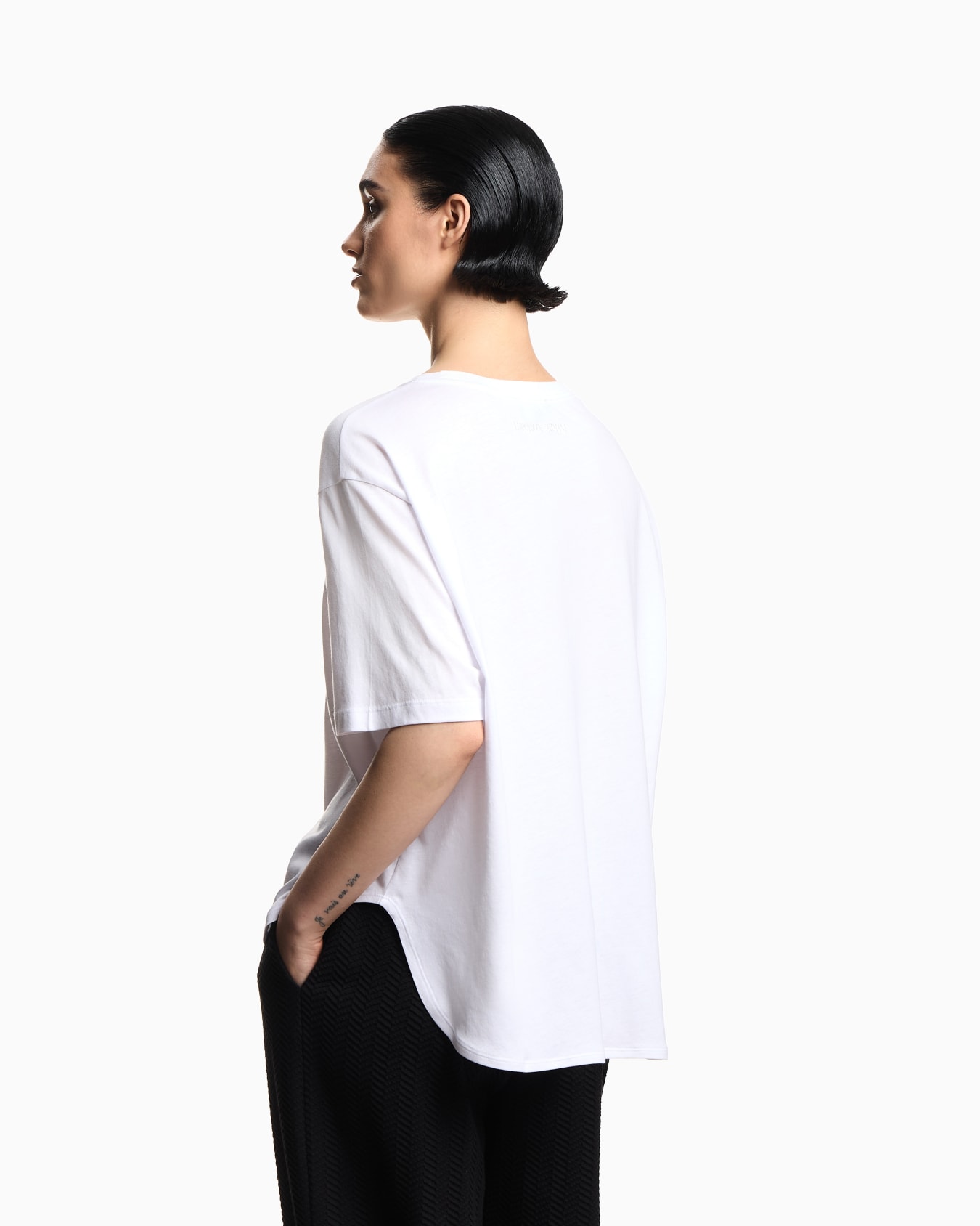 Jersey T-shirt with embroidery Slide 2