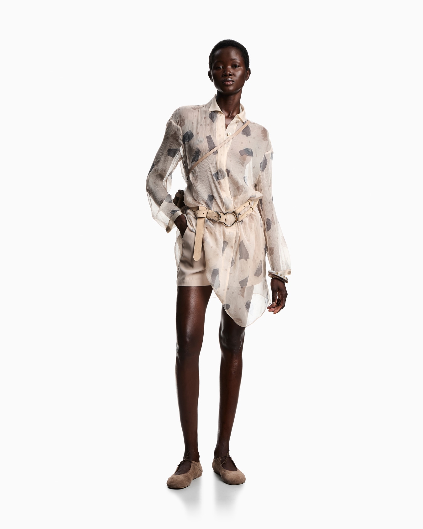 Shirt dress in pure silk creponne with geometric print Slide 2