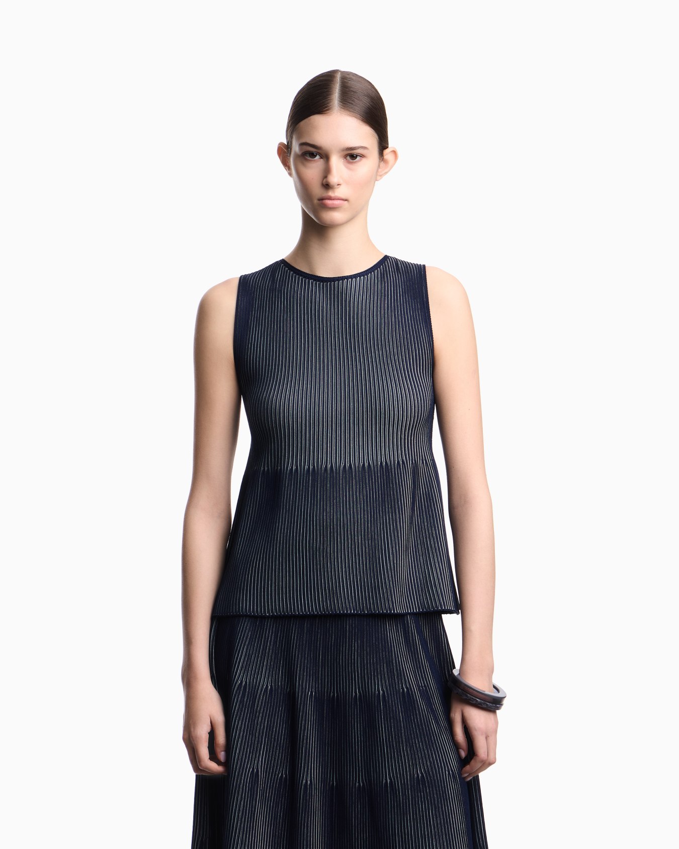 Interrib effect knit top スライドする 3