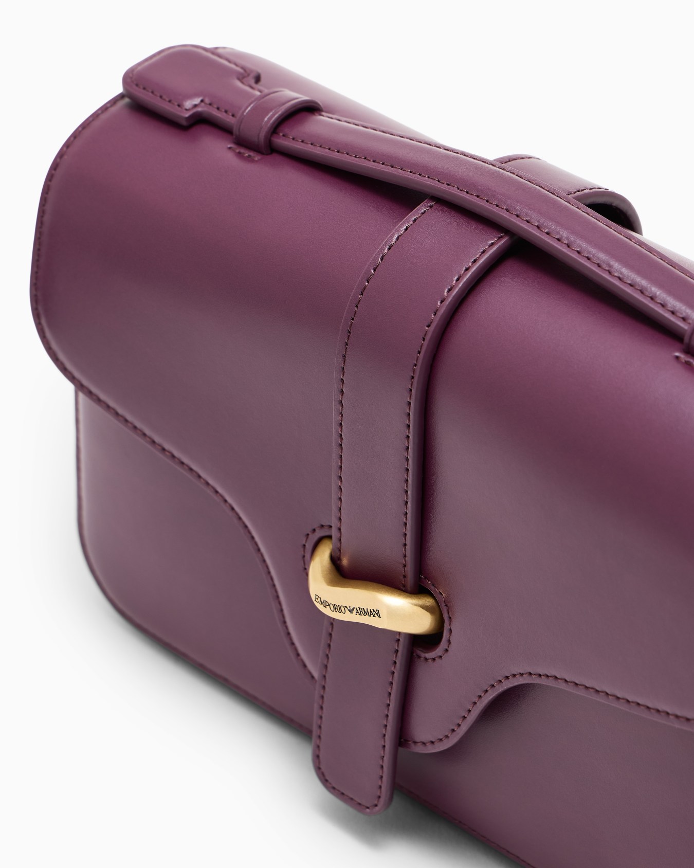 Top handle bag in smooth leather with a metal clasp Slide 4