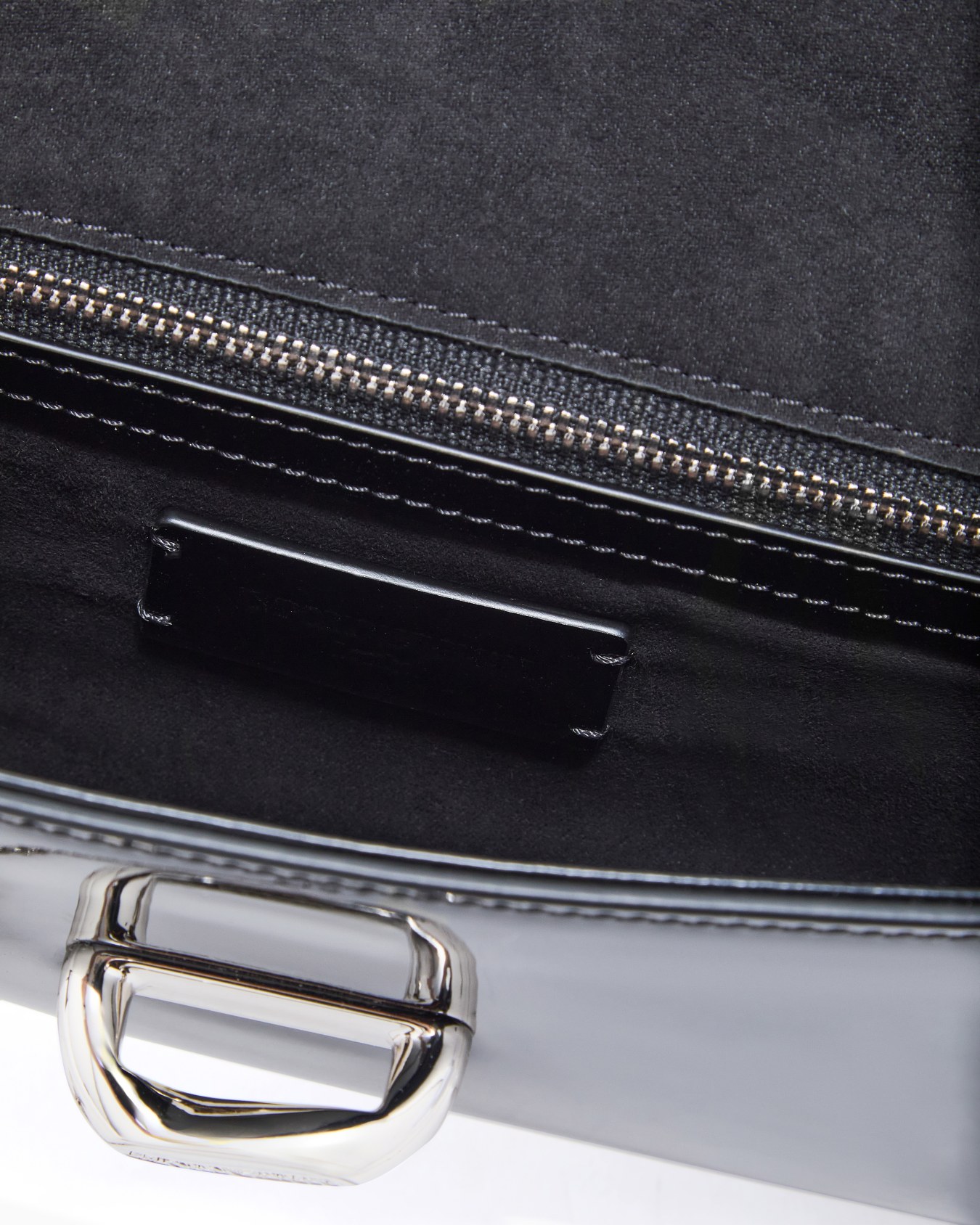 Mini-Schultertasche aus Lackleder Folie 3