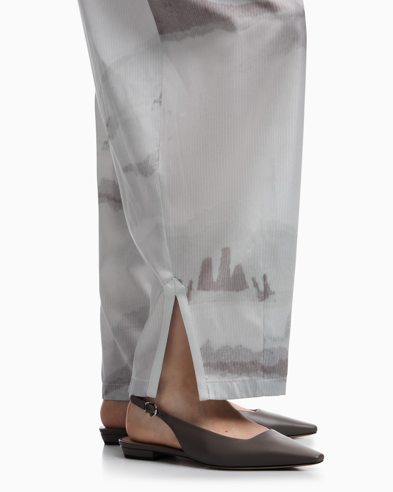 Ballet flat in nappa leather with a leather and rubber sole Slide 6