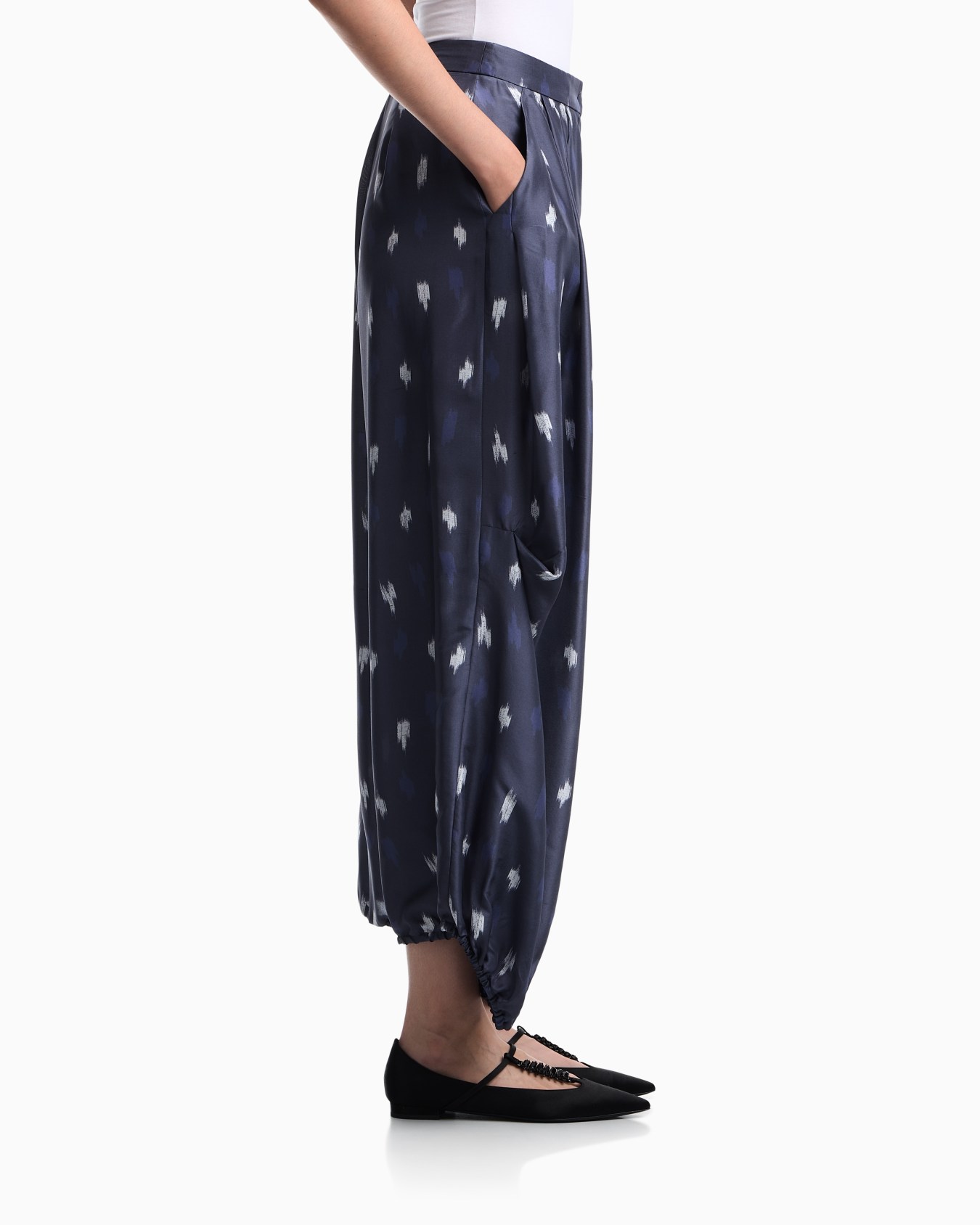 Hose aus Shantung-Seide mit weitem Bein und Carpet-Print Folie 7