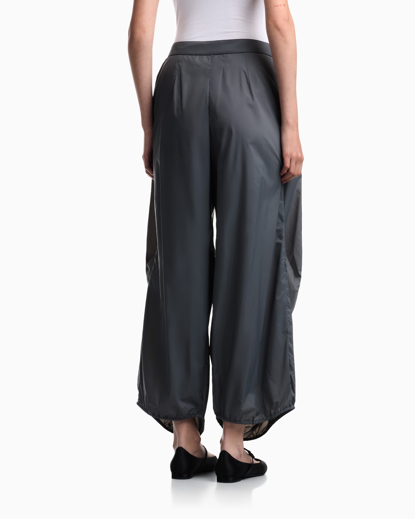 Lightweight nylon wide-leg trousers Slide 5