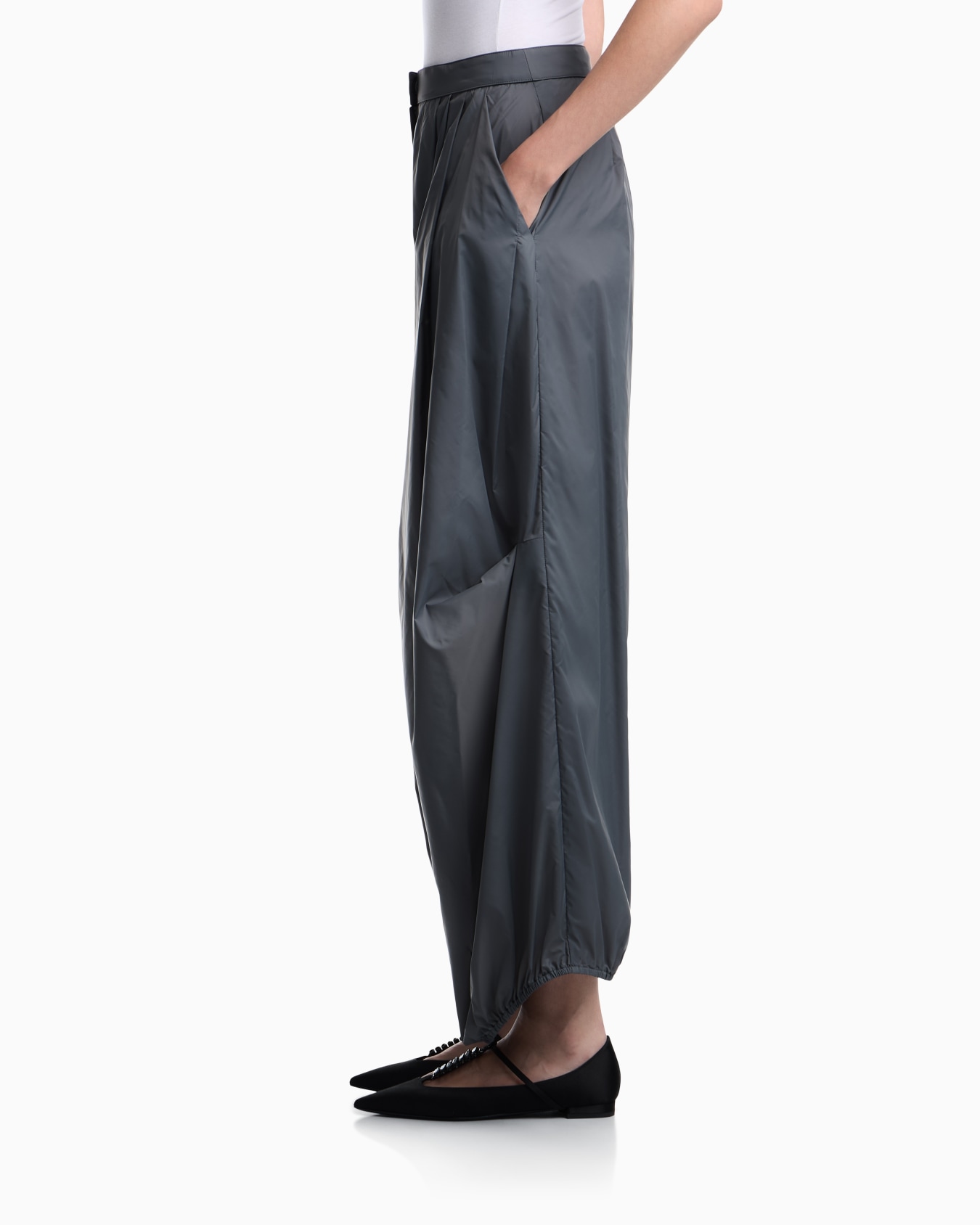Lightweight nylon wide-leg trousers Slide 7