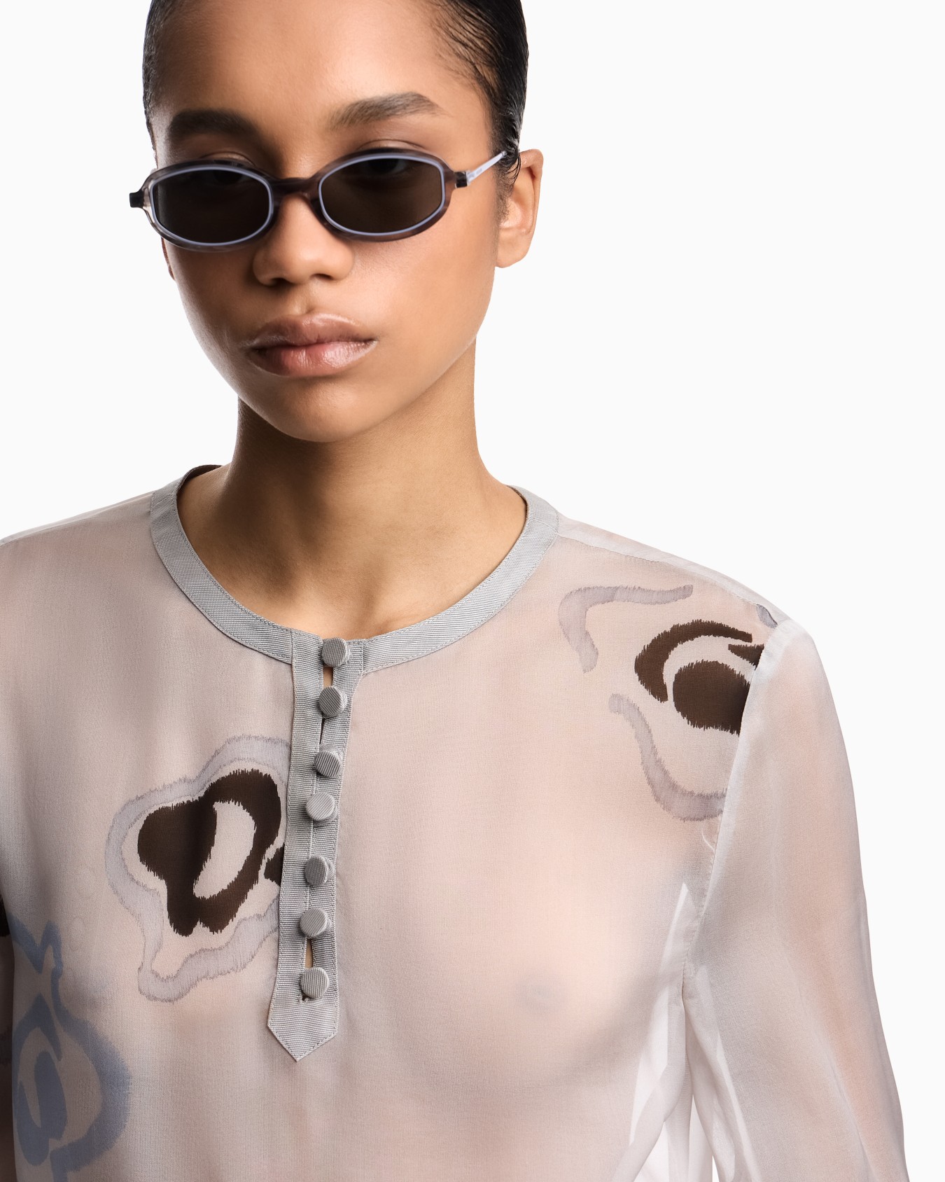 Silk chiffon blouse with watercolour-effect floral print Slide 4