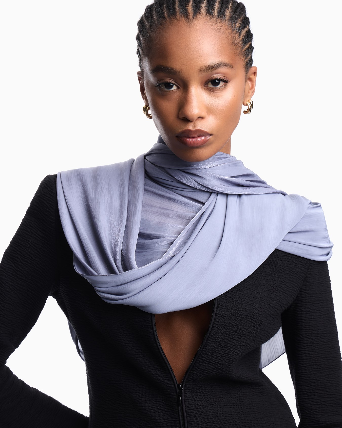 Shawl with sleeve in iridescent fabric Slide 2