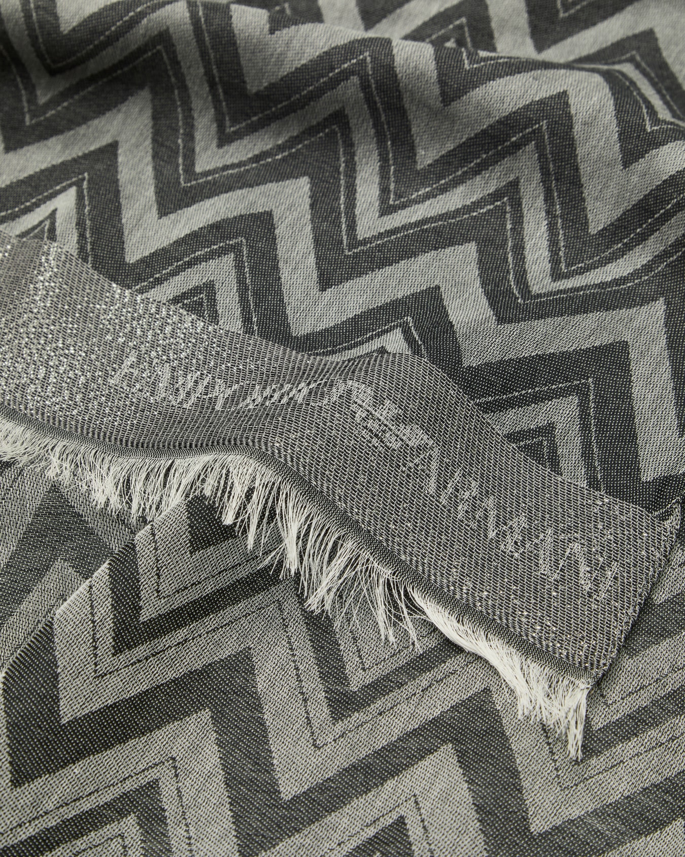 Écharpe en tissu jacquard à chevron Diapositive 1
