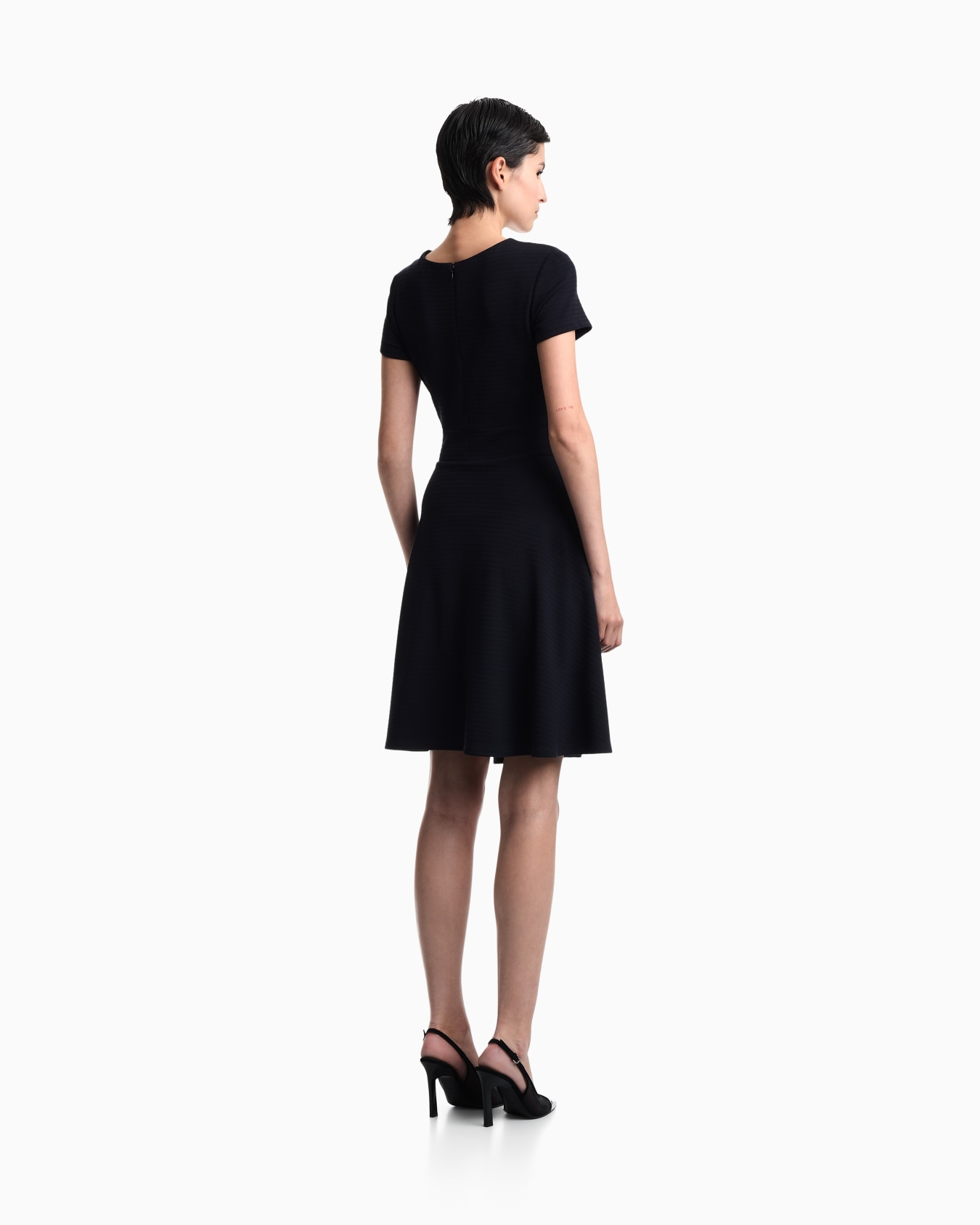 Dress in jersey jacquard with short sleeves and flared skirt Slide 4
