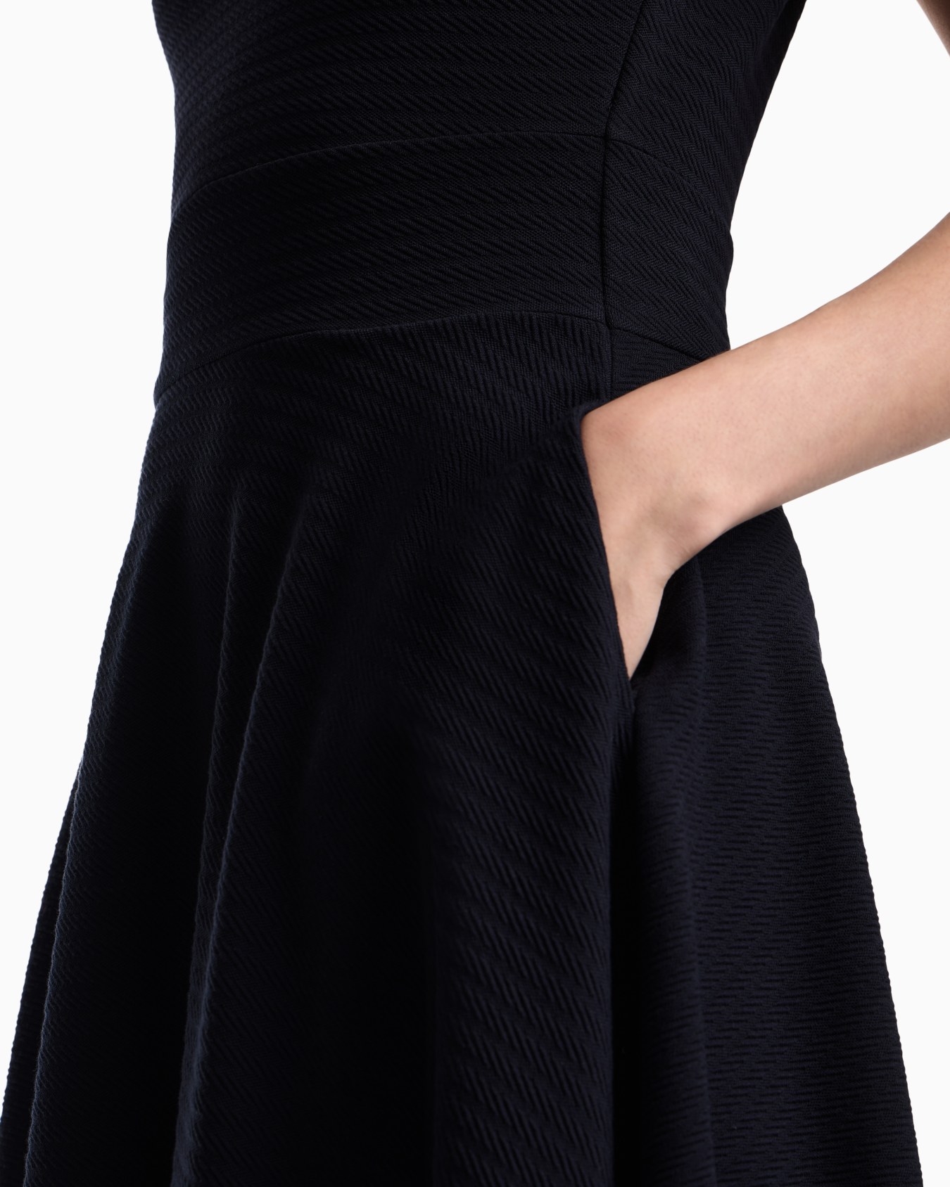 Dress in jersey jacquard with short sleeves and flared skirt Slide 5