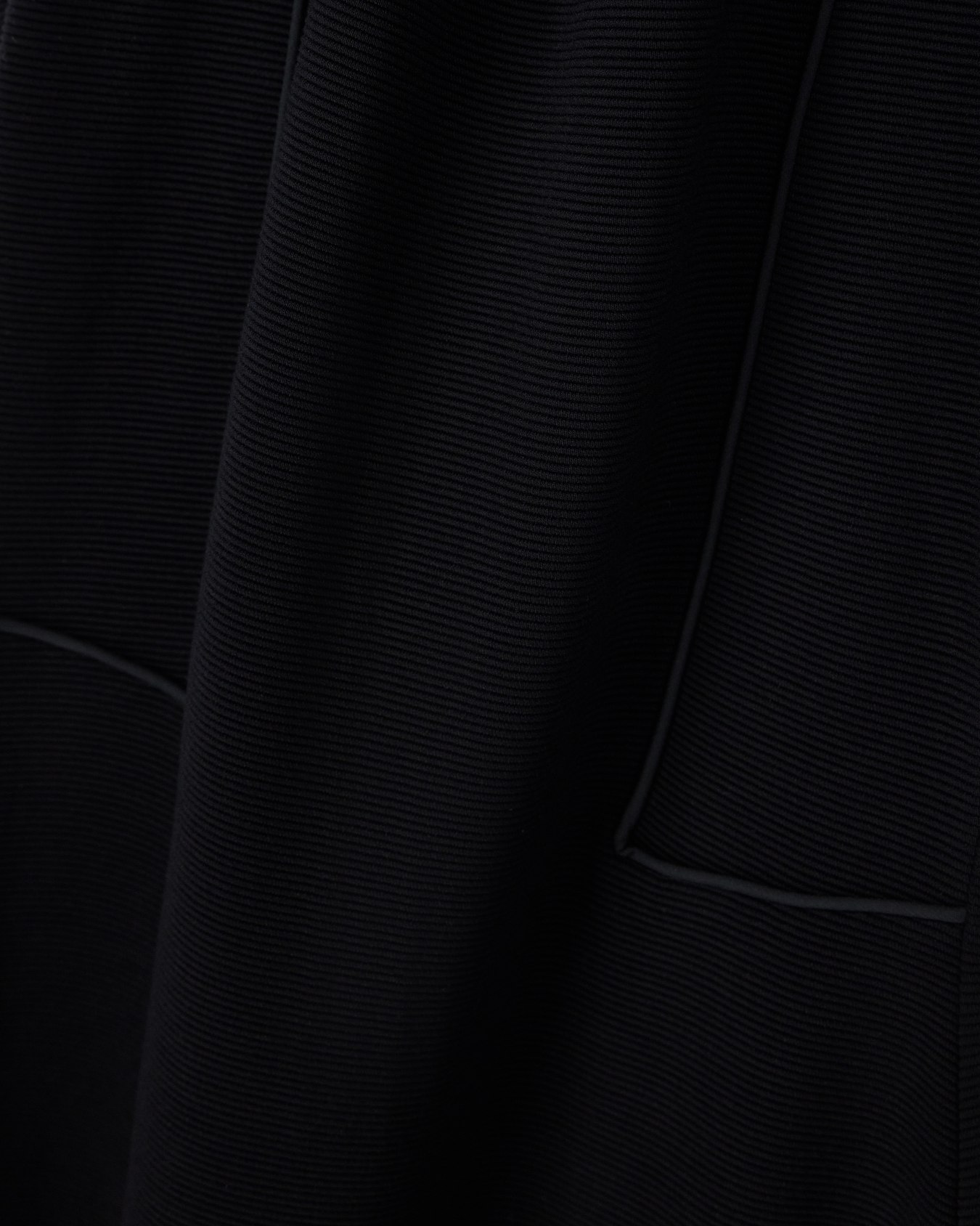 Unlined dress in ottoman jersey with matte satin piping Slide 3