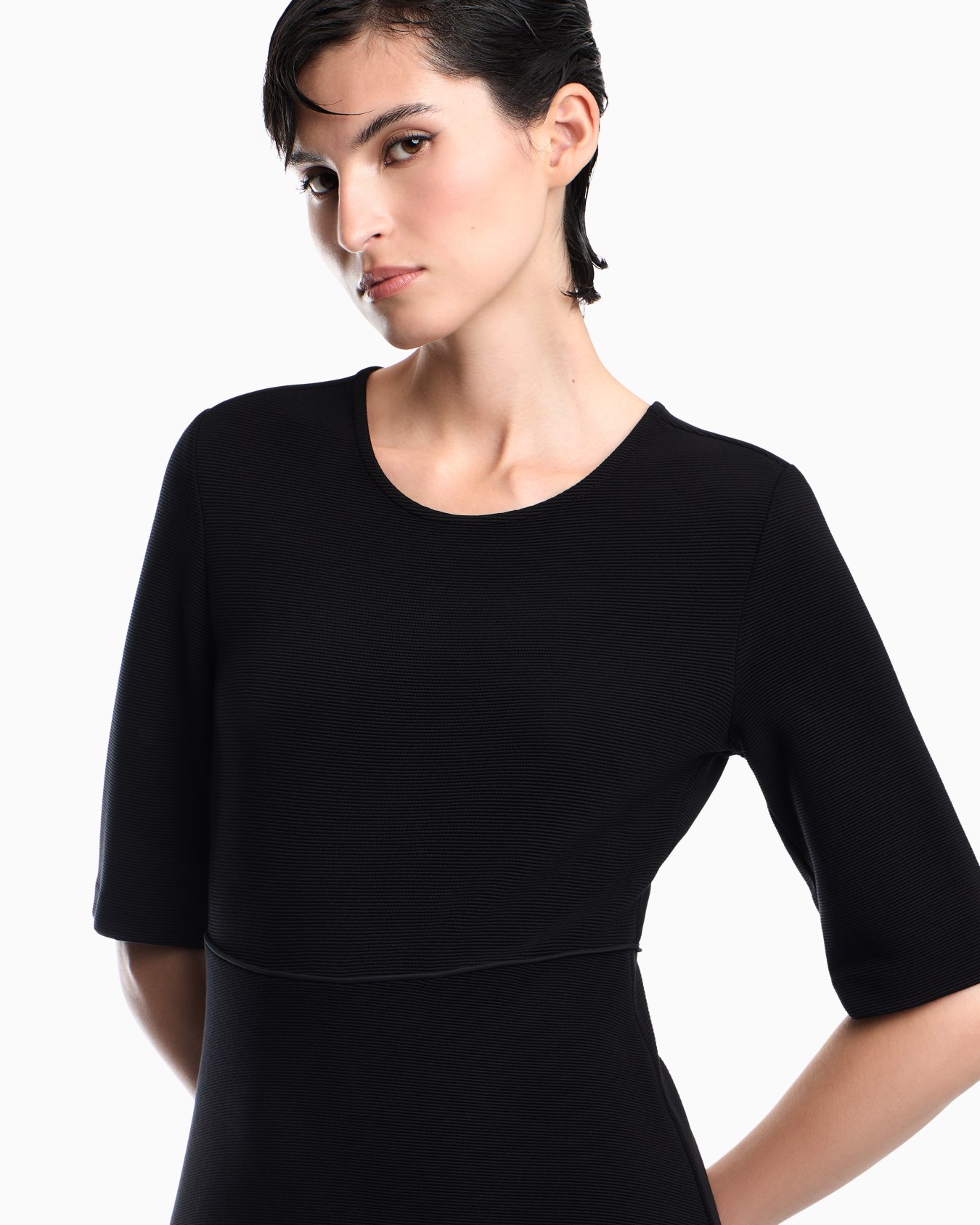 Unlined dress in ottoman jersey with matte satin piping Slide 5