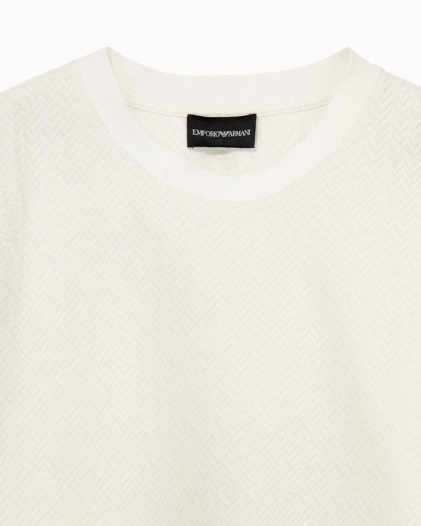 Crew neck cotton jacquard jumper with a chevron pattern Slide 4