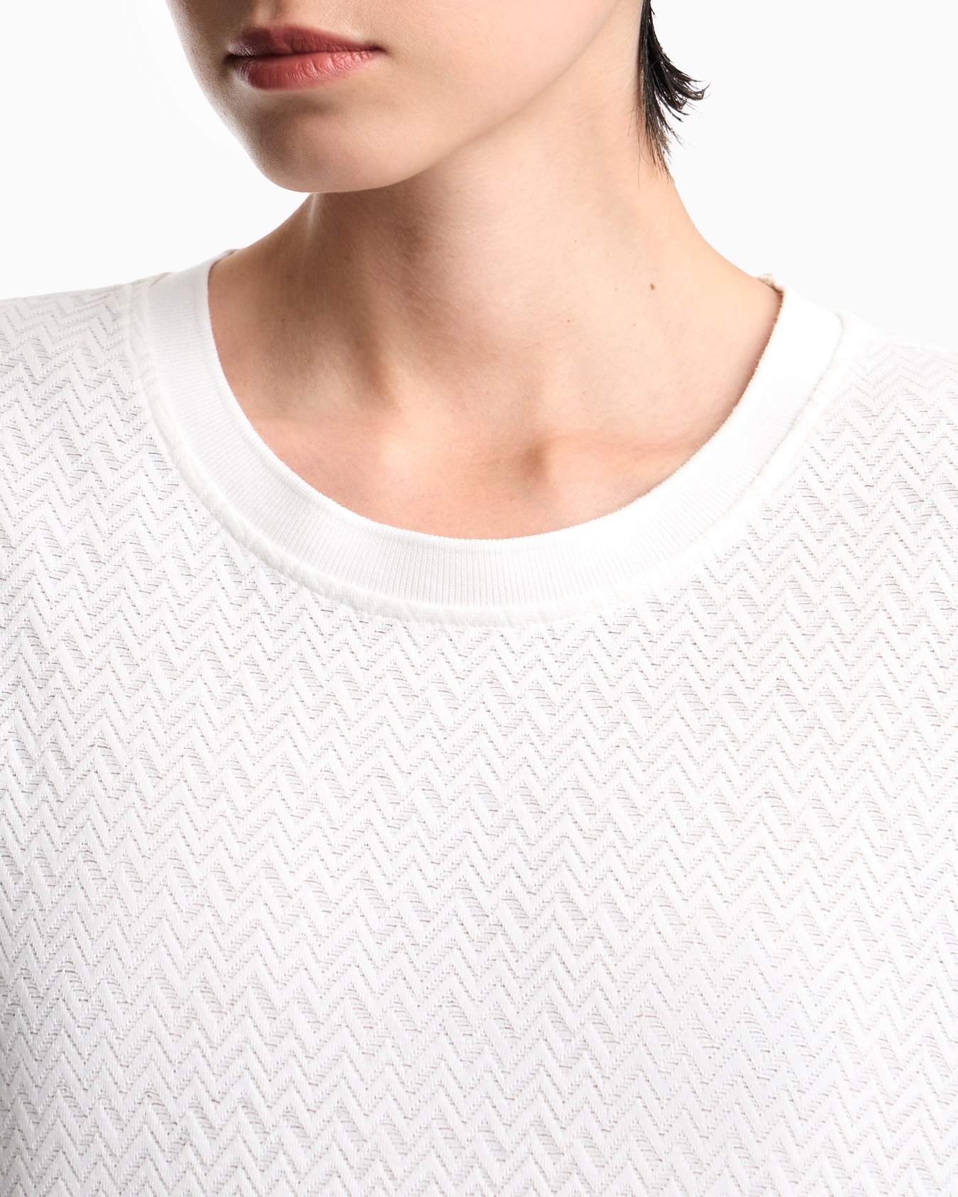 Crew neck cotton jacquard jumper with a chevron pattern Slide 6