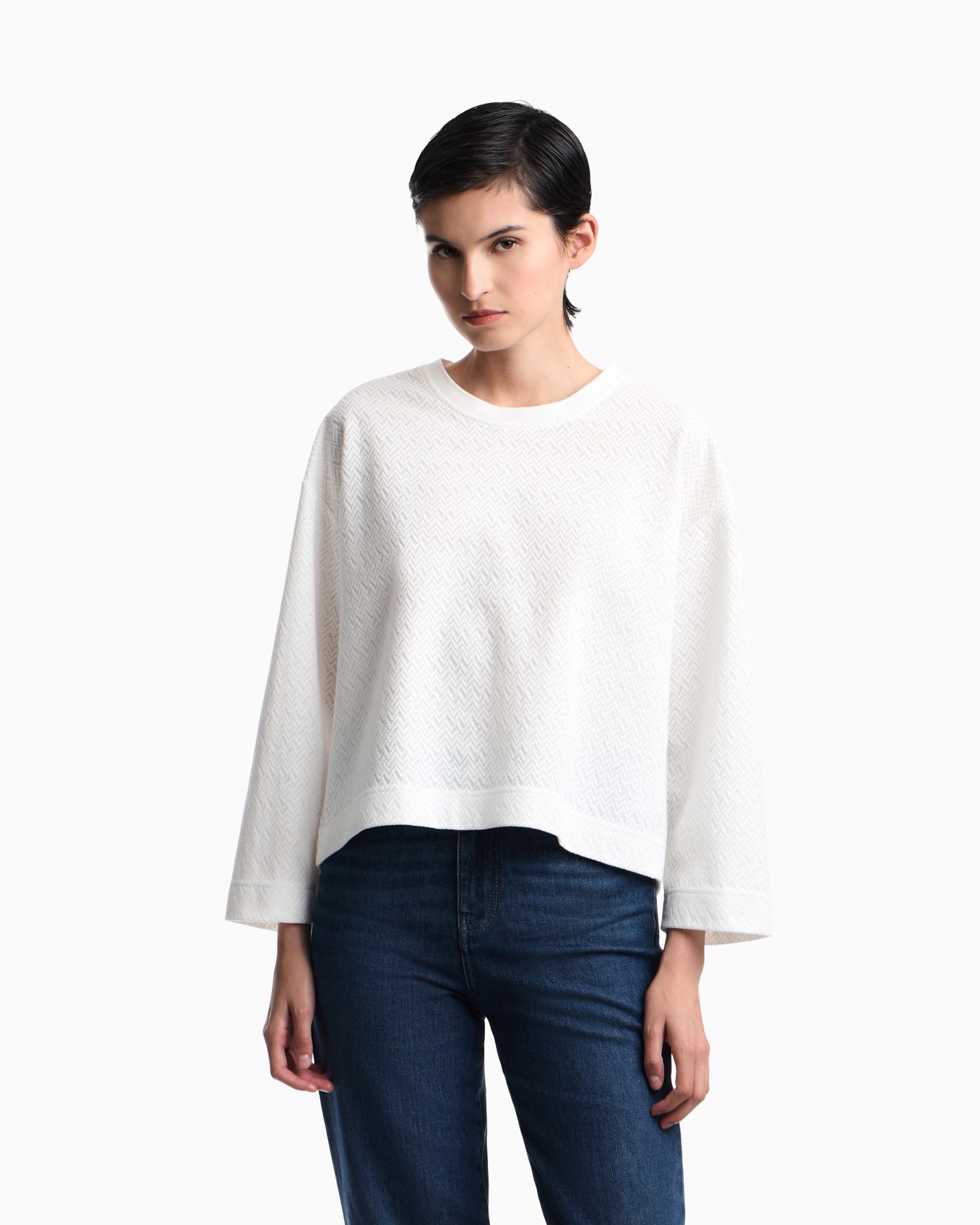 Crew neck cotton jacquard jumper with a chevron pattern Slide 3