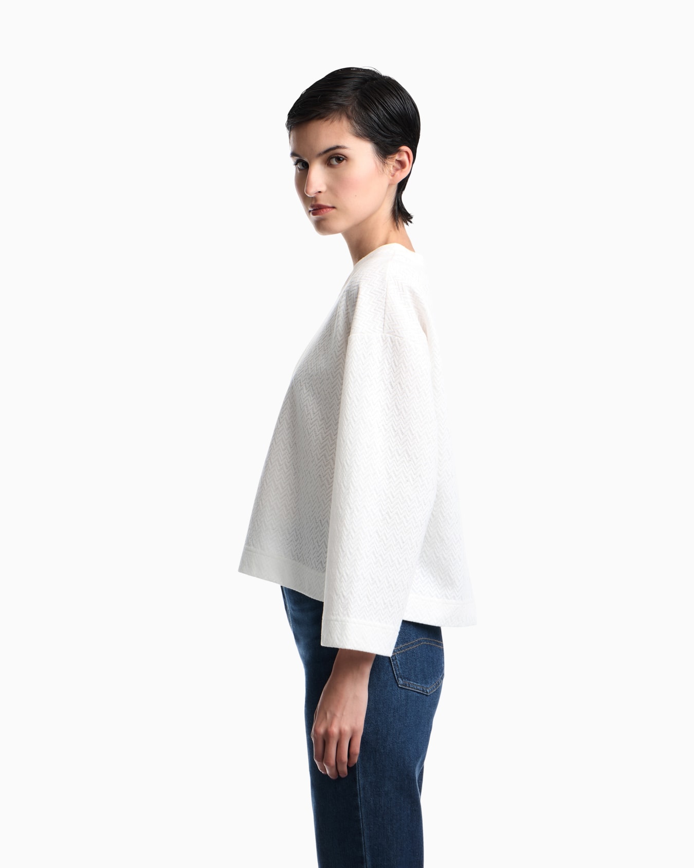 Crew neck cotton jacquard jumper with a chevron pattern Slide 7
