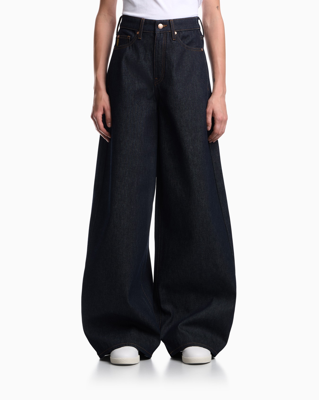 Five-pocket denim trousers Slide 2