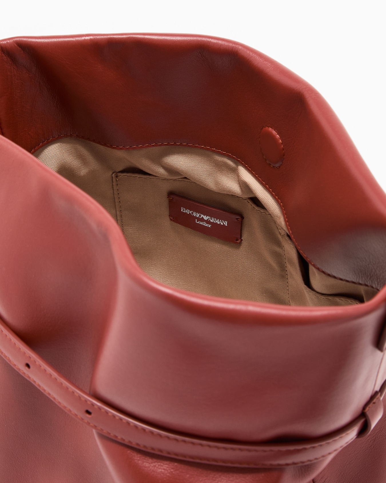 Smooth leather bucket bag Slide 3