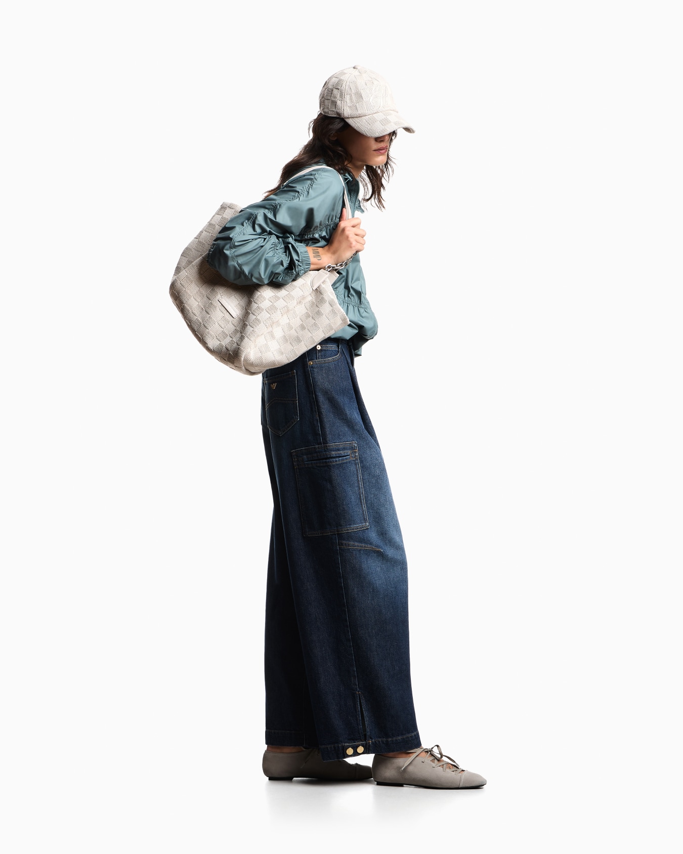 Jeans over in denim di cotone con tasche laterali Slide 1