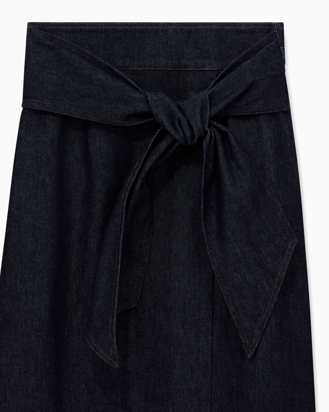 Cotton denim skirt with a wide waistband and self-tie belt Slide 4