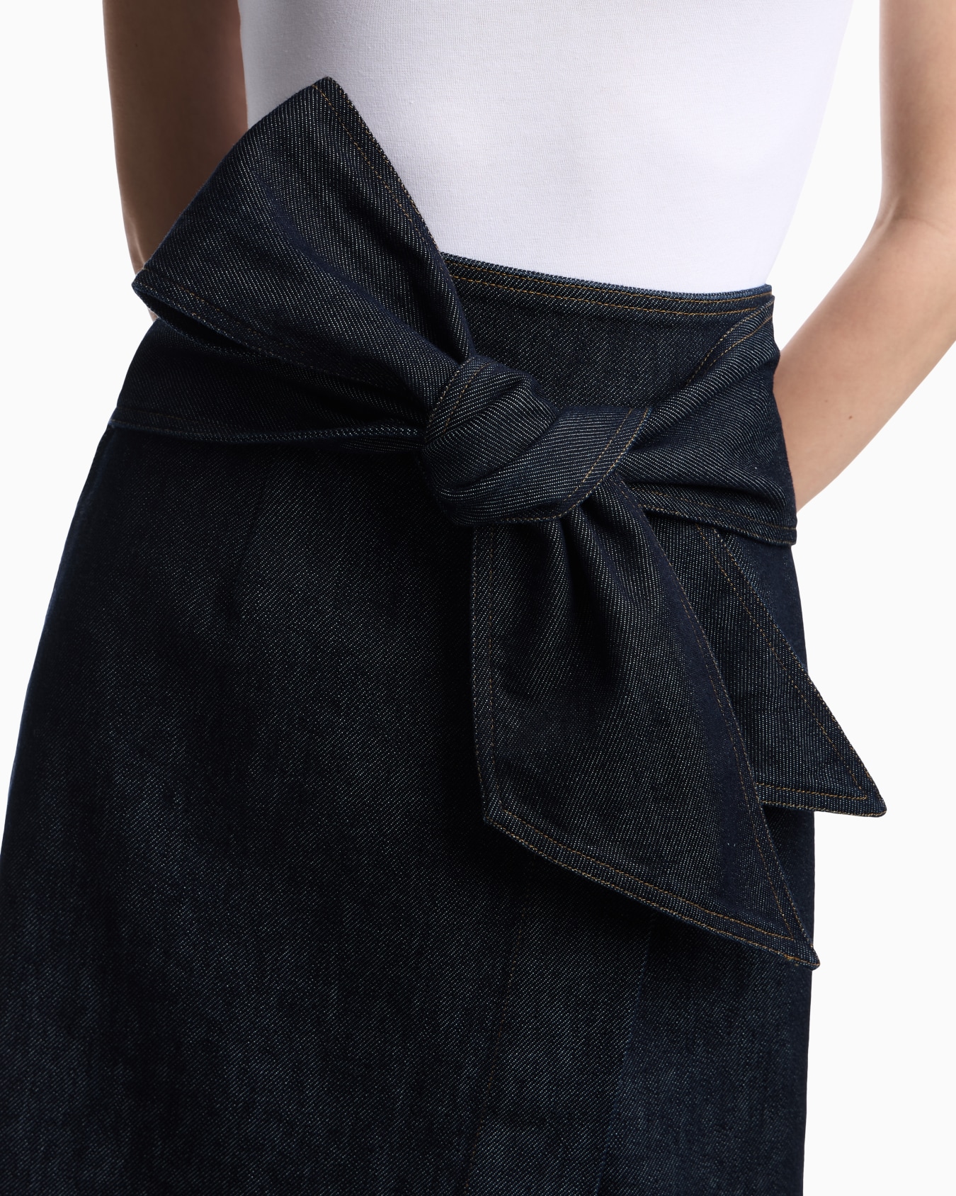 Cotton denim skirt with a wide waistband and self-tie belt Slide 6