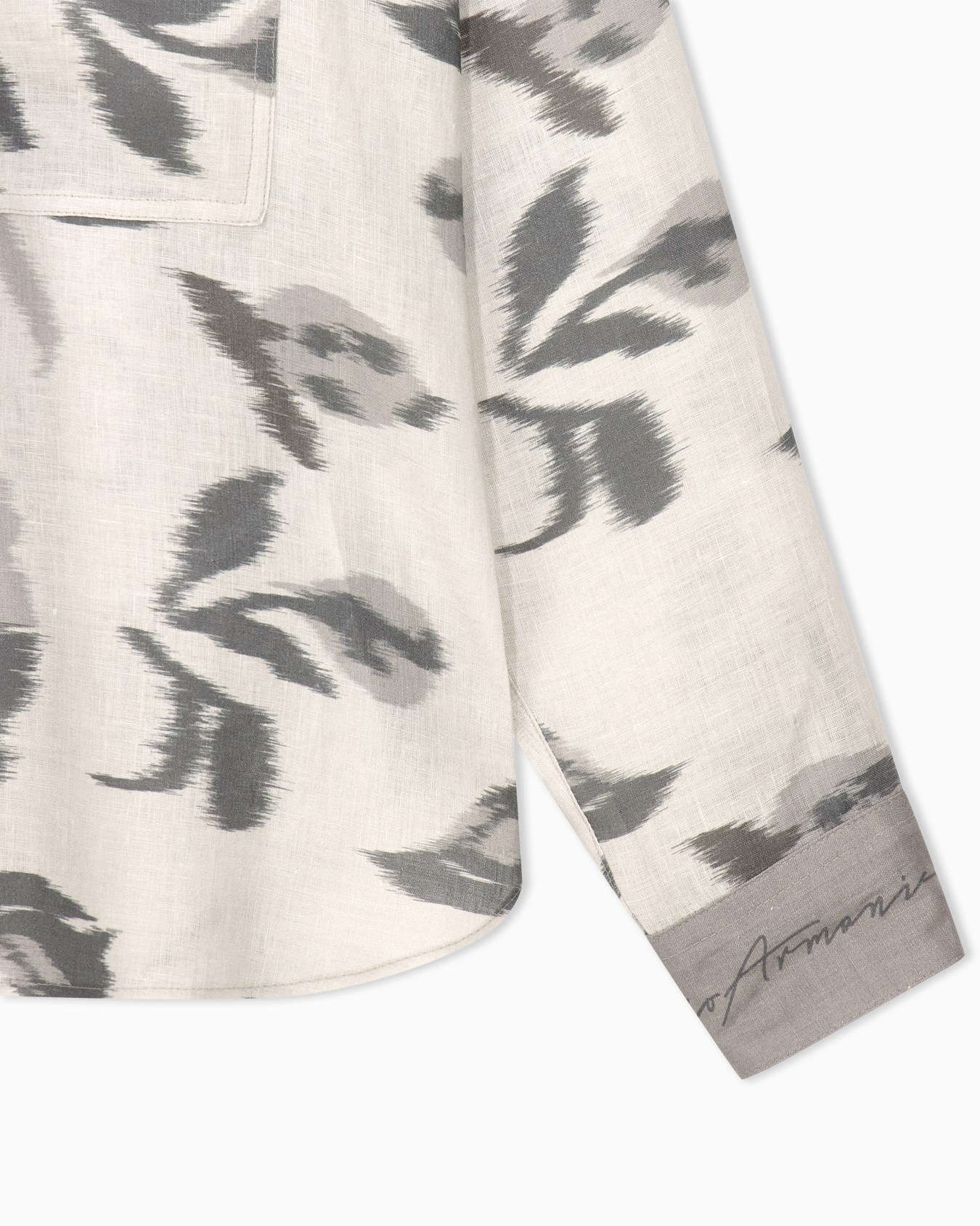 Linen shirt with a chiné flower print and high collar Slide 3