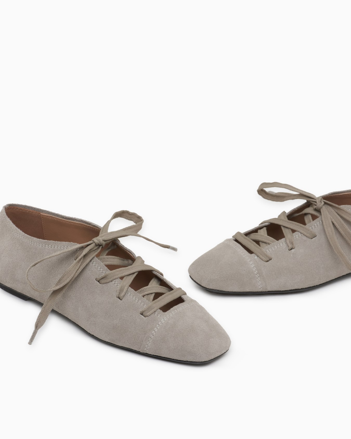 Lace-up ballet flats in suede with leather lining Slide 4