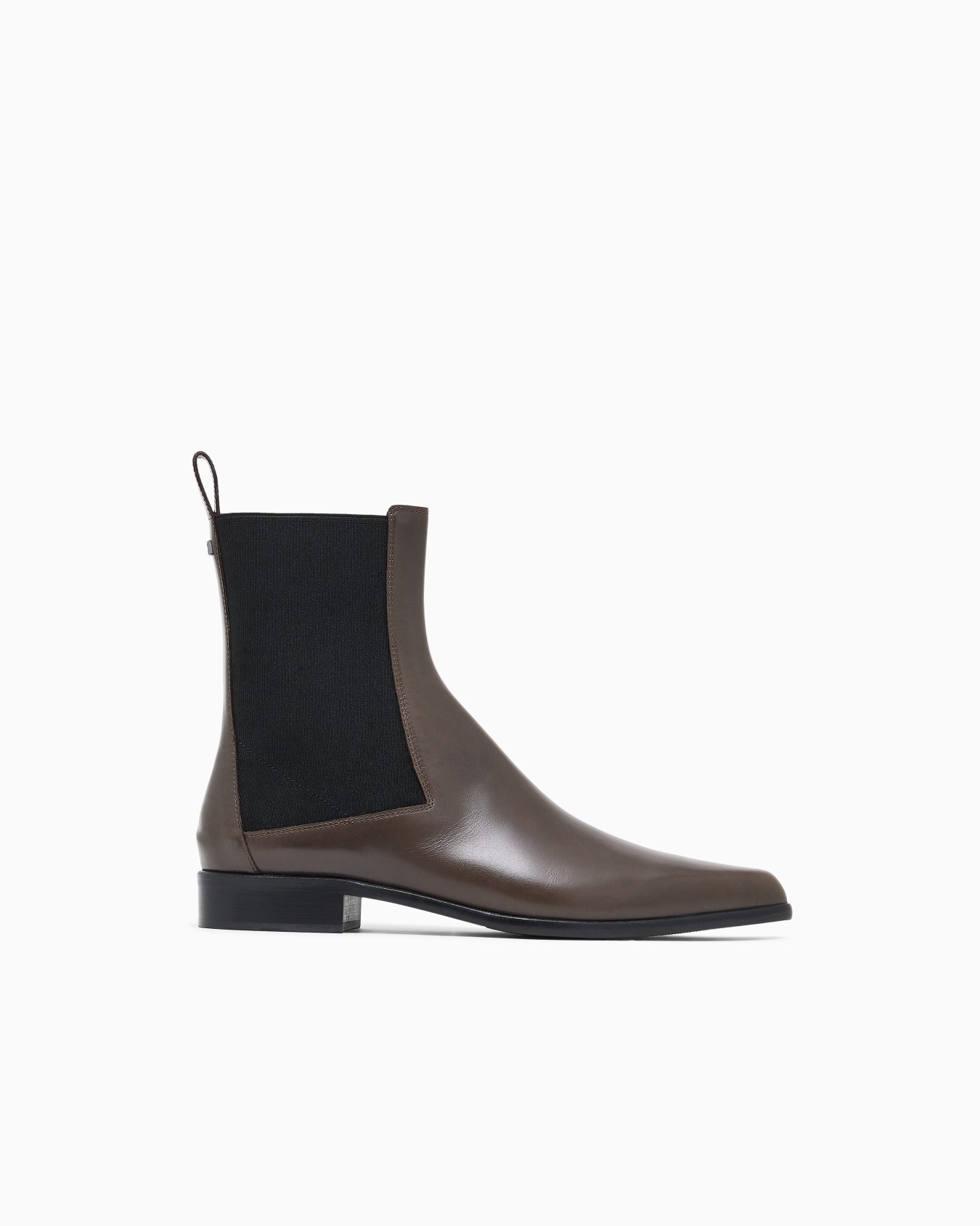 Smooth leather Chelsea boots with a low stacked heel Slide 0