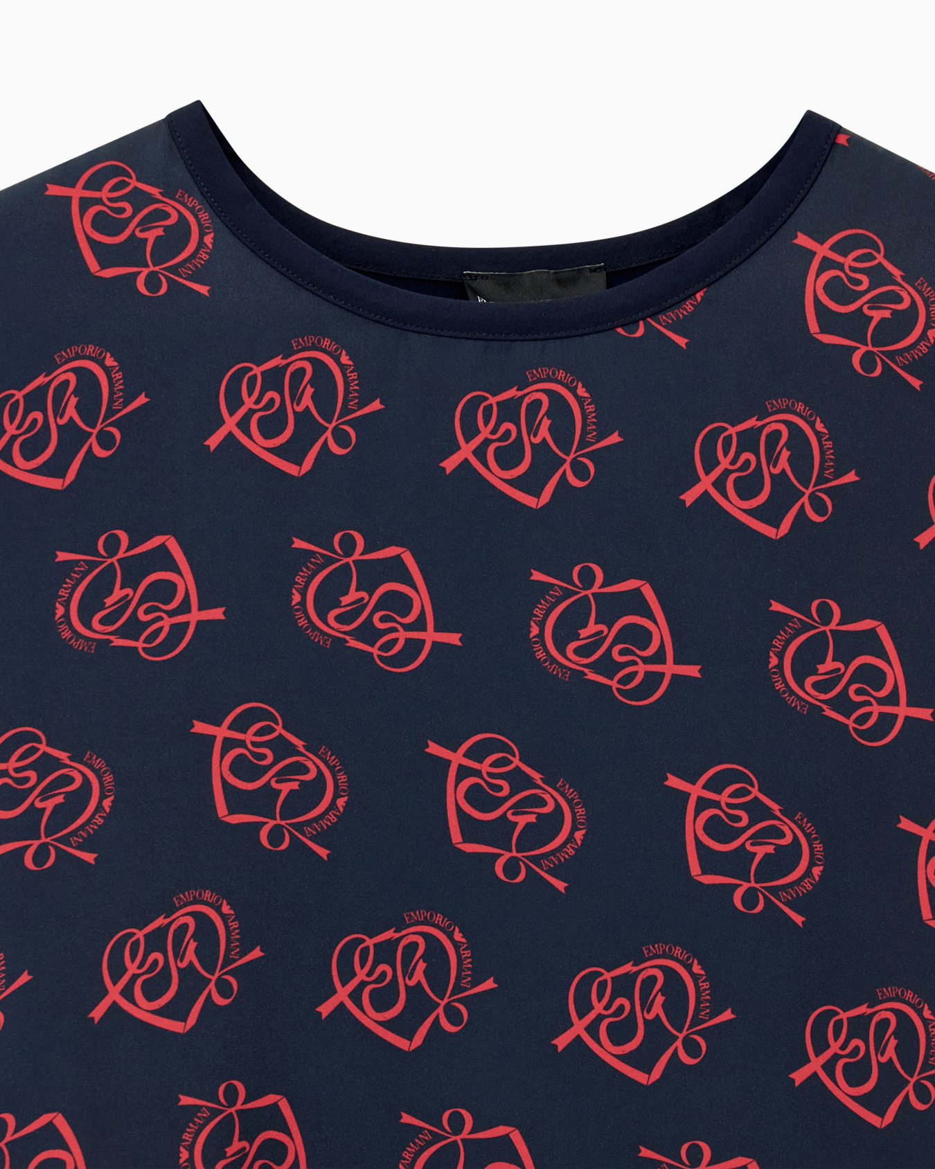 Oversized T-shirt in jersey and satin Valentine's day Capsule print Slide 2