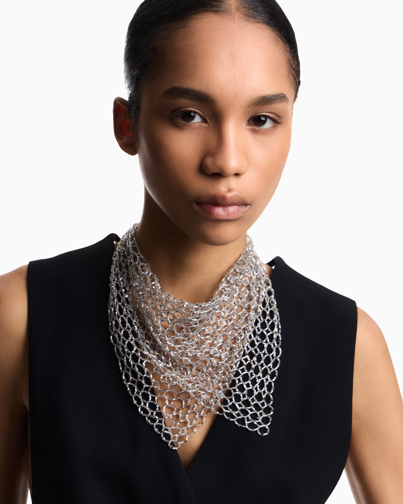 Choker necklace with cross-link structure Slide 2