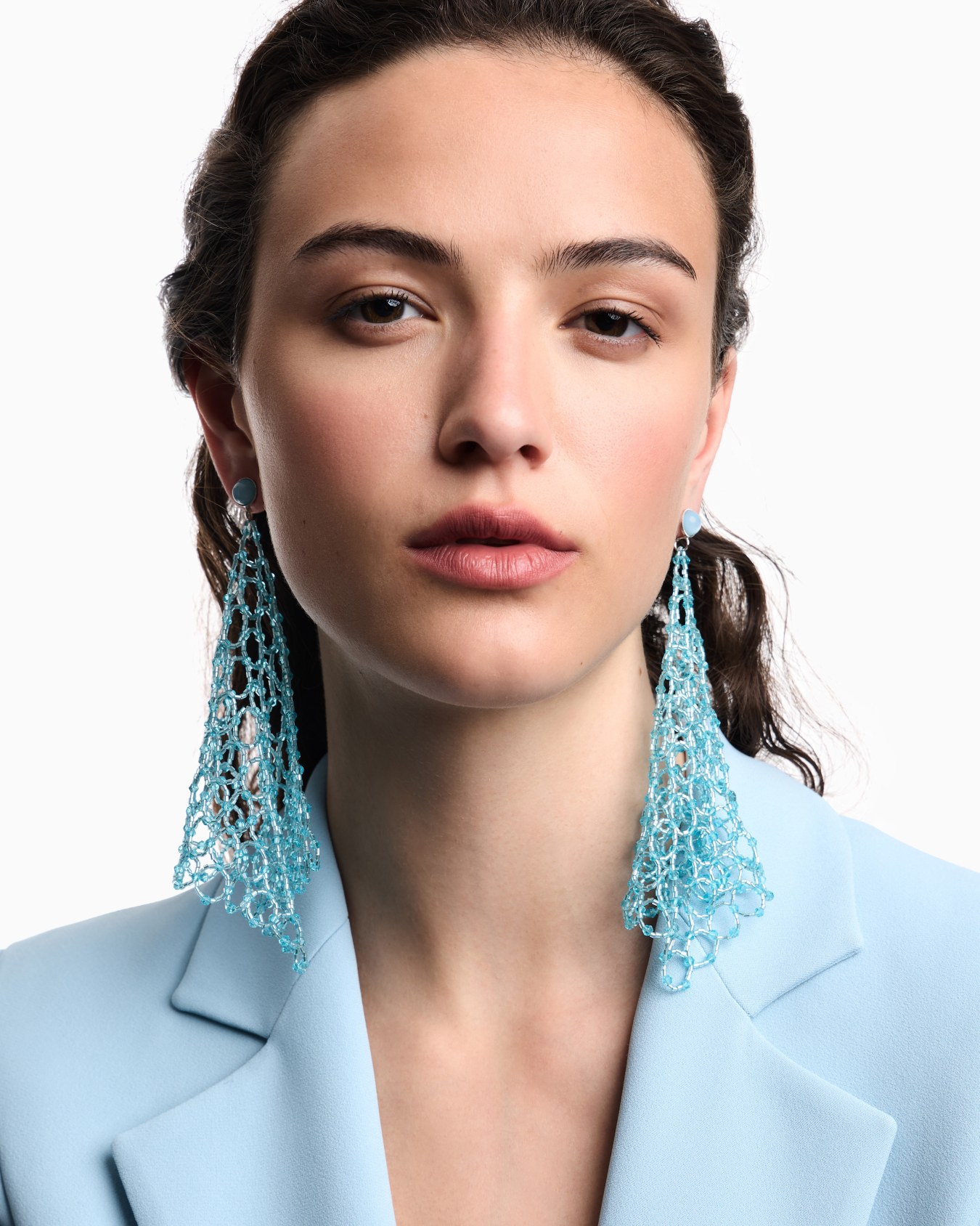 Oversized pendant earrings with cross-link structure Slide 2