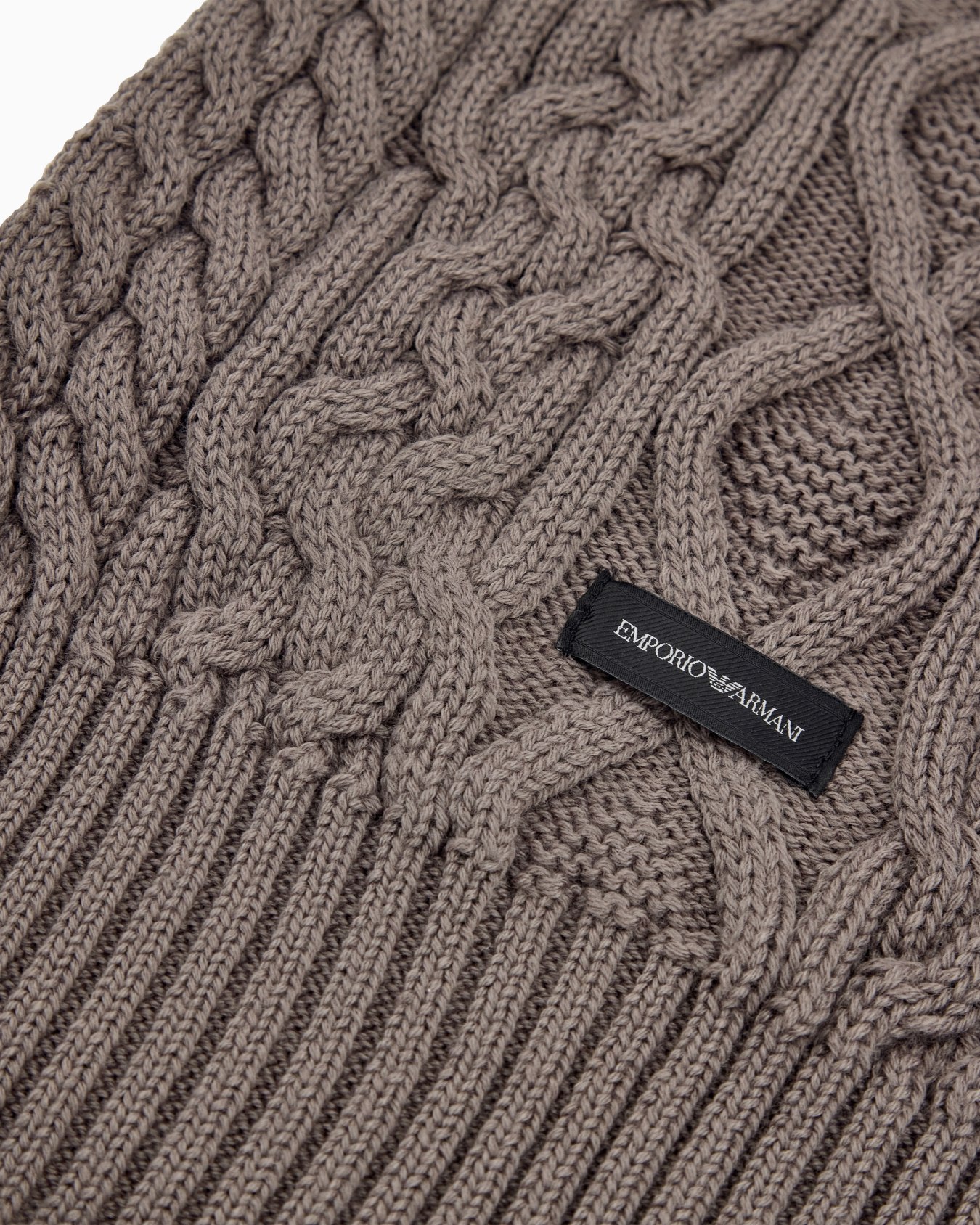 Virgin wool scarf with cable knit and ribbed edges Slide 1