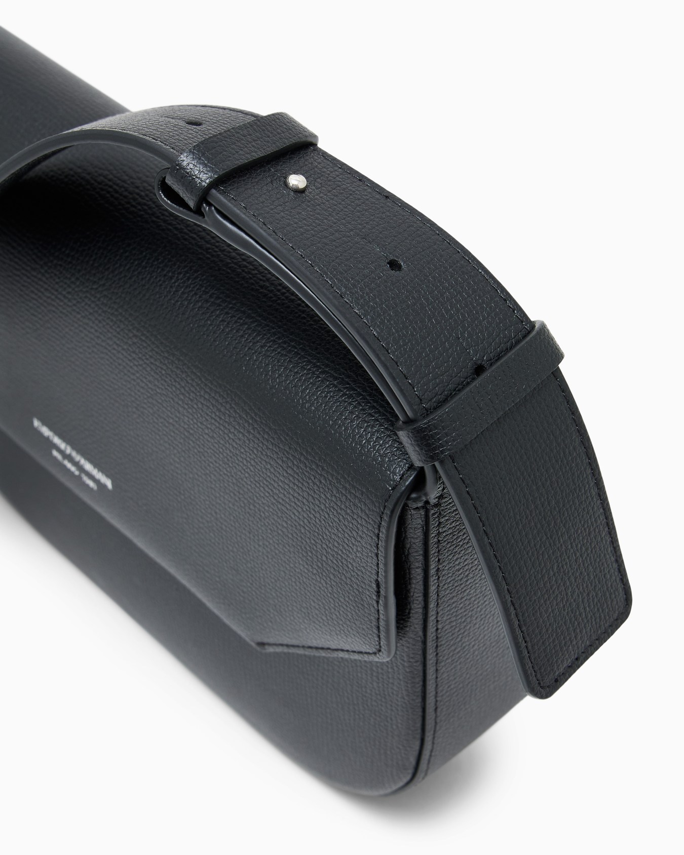 Emporio Armani 1981 leather shoulder bag Slide 7
