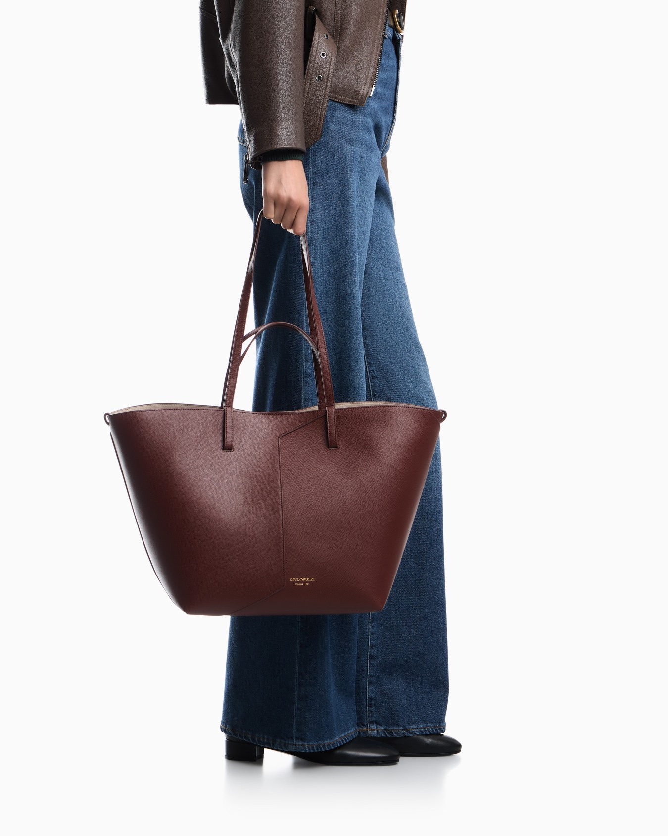 Emporio Armani 1981 leather shopper bag Slide 7