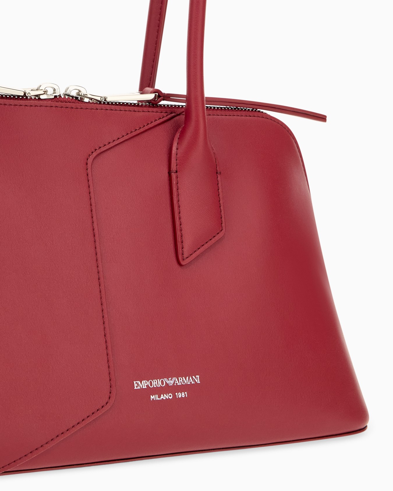 Handbag in smooth leather with top handles and a zip closure Slide 4