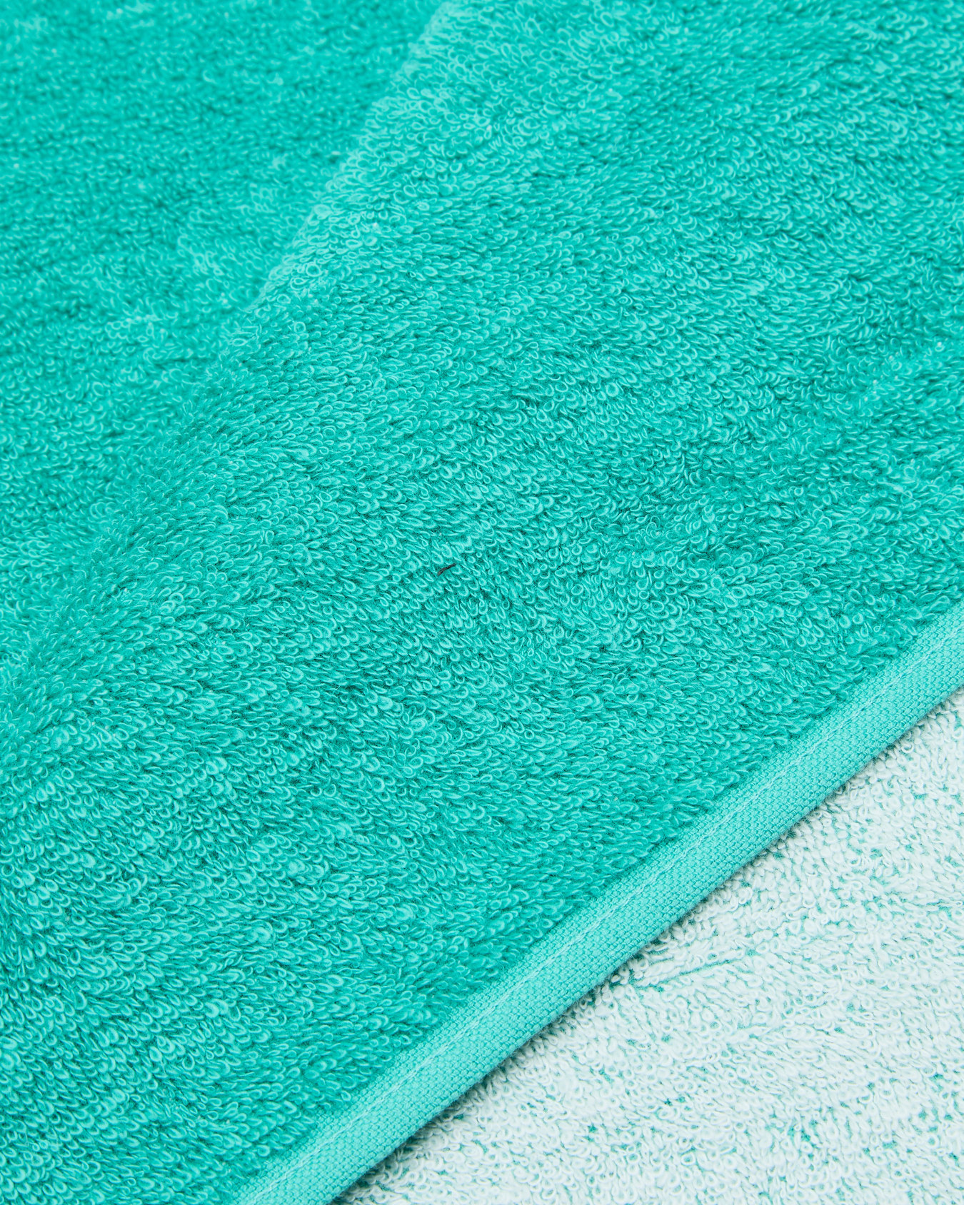 Essential Terry beach towel with logo Slide 1