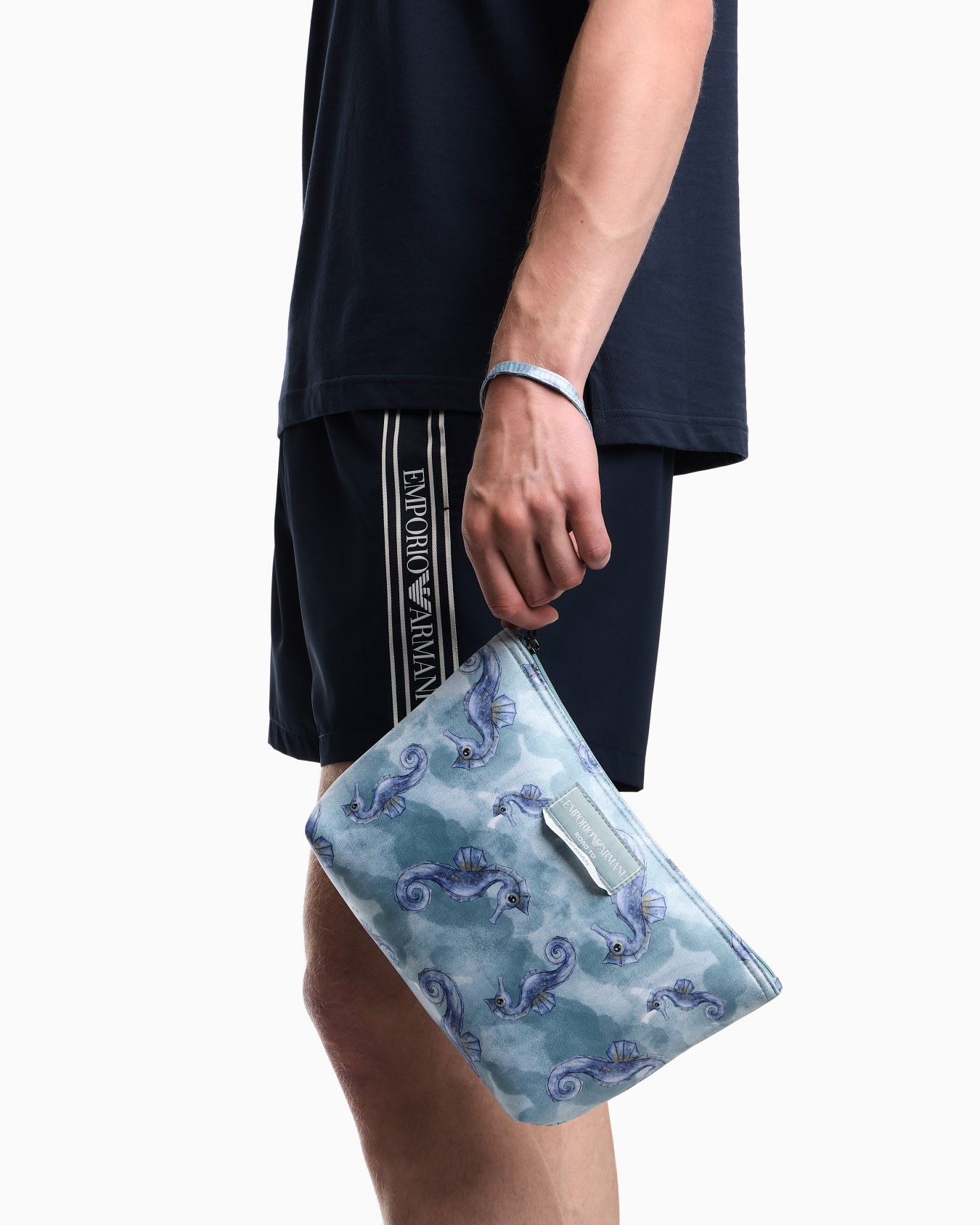 Sea animals print beachwear pouch Slide 4