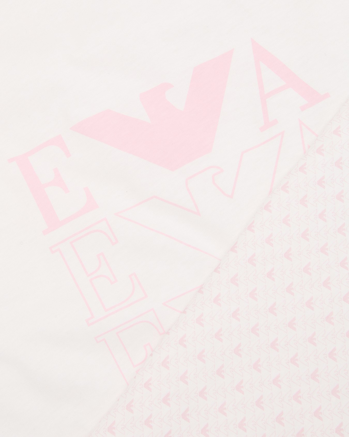 Double-faced blanket with op-art logo and eagles Slide 1