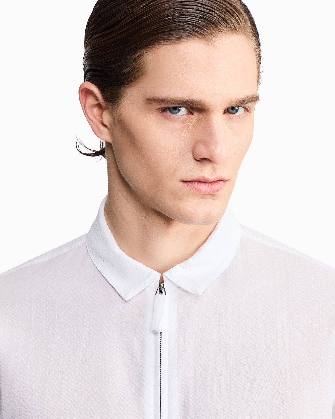 Camicia slim fit con zip in cotone seersucker Slide 6