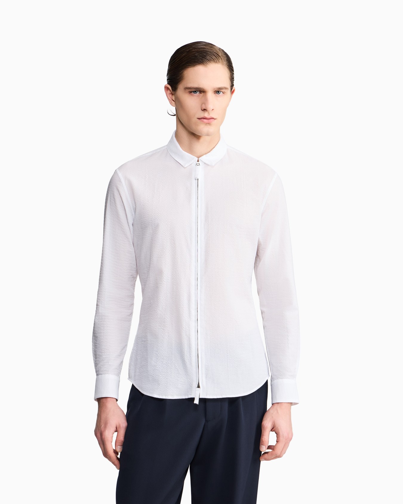 Camicia slim fit con zip in cotone seersucker Slide 3