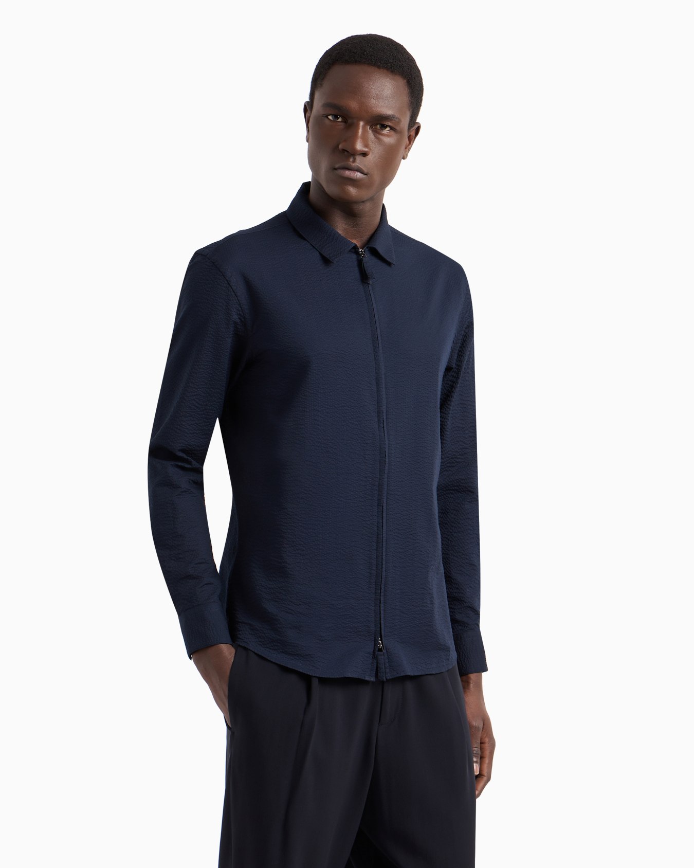 Chemise coupe slim à fermeture zippée en coton seersucker Diapositive 4