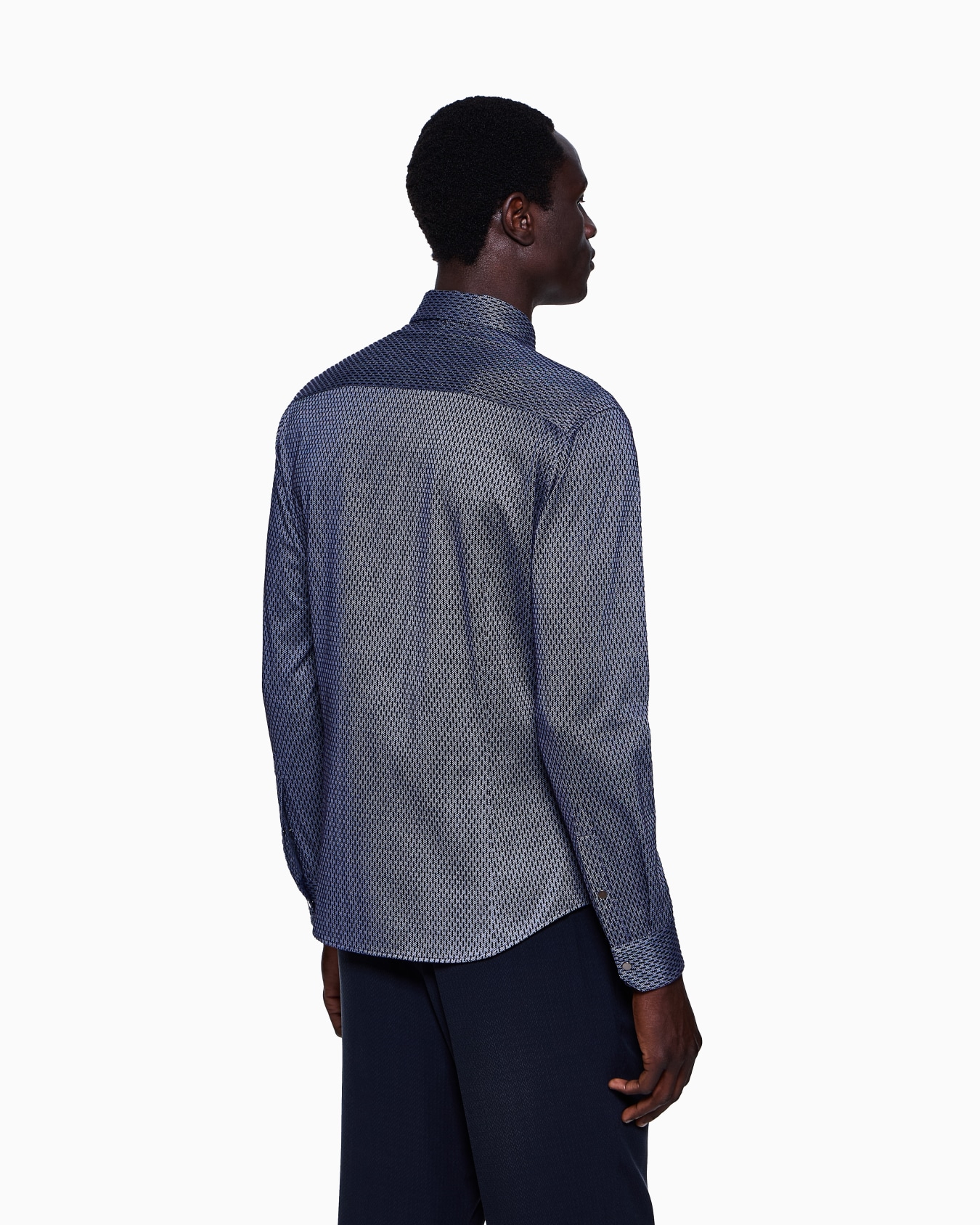 Camicia slim fit con zip in cotone con motivo geometrico floccato Slide 2
