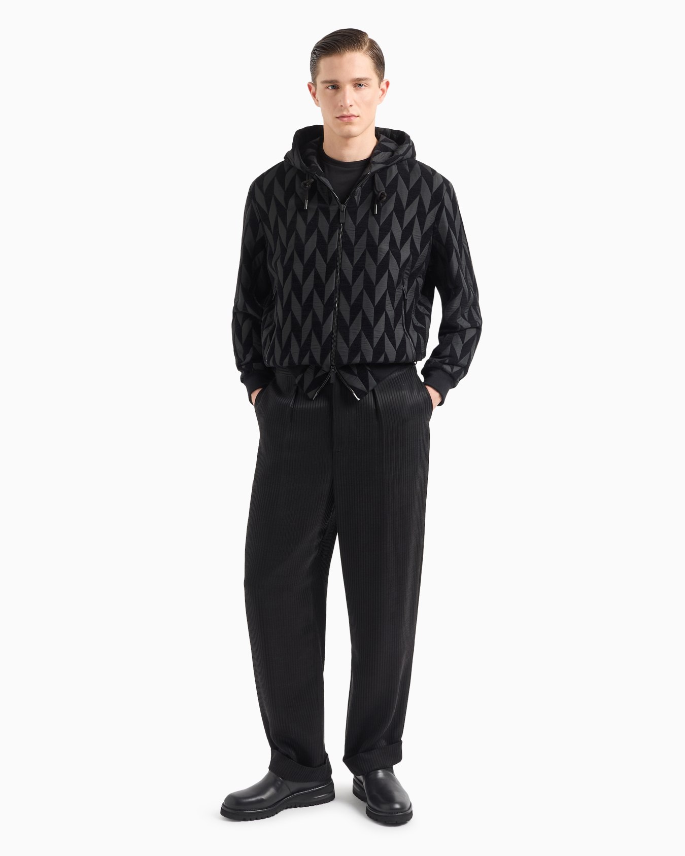 Hose mit einer Bundfalte aus geripptem Cupro Folie 3