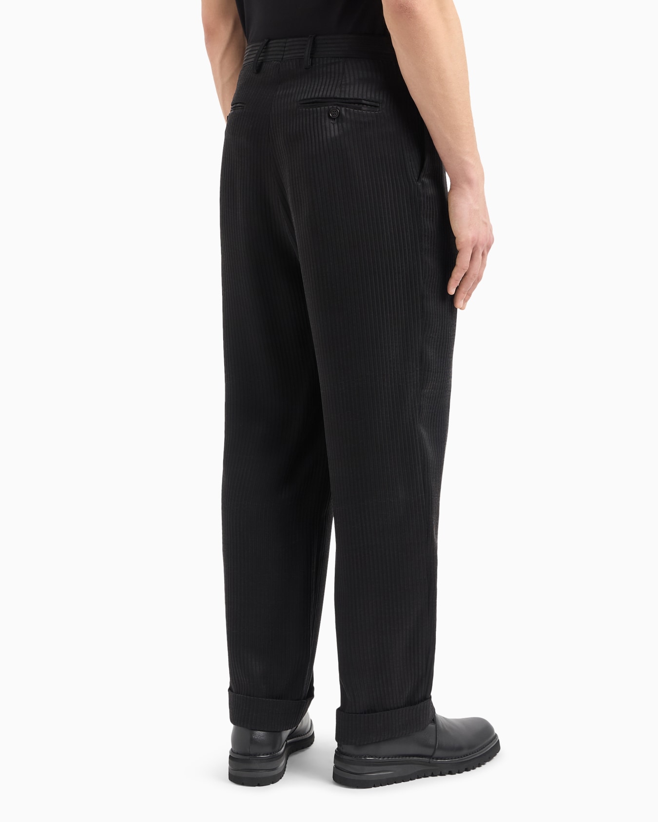 Hose mit einer Bundfalte aus geripptem Cupro Folie 2